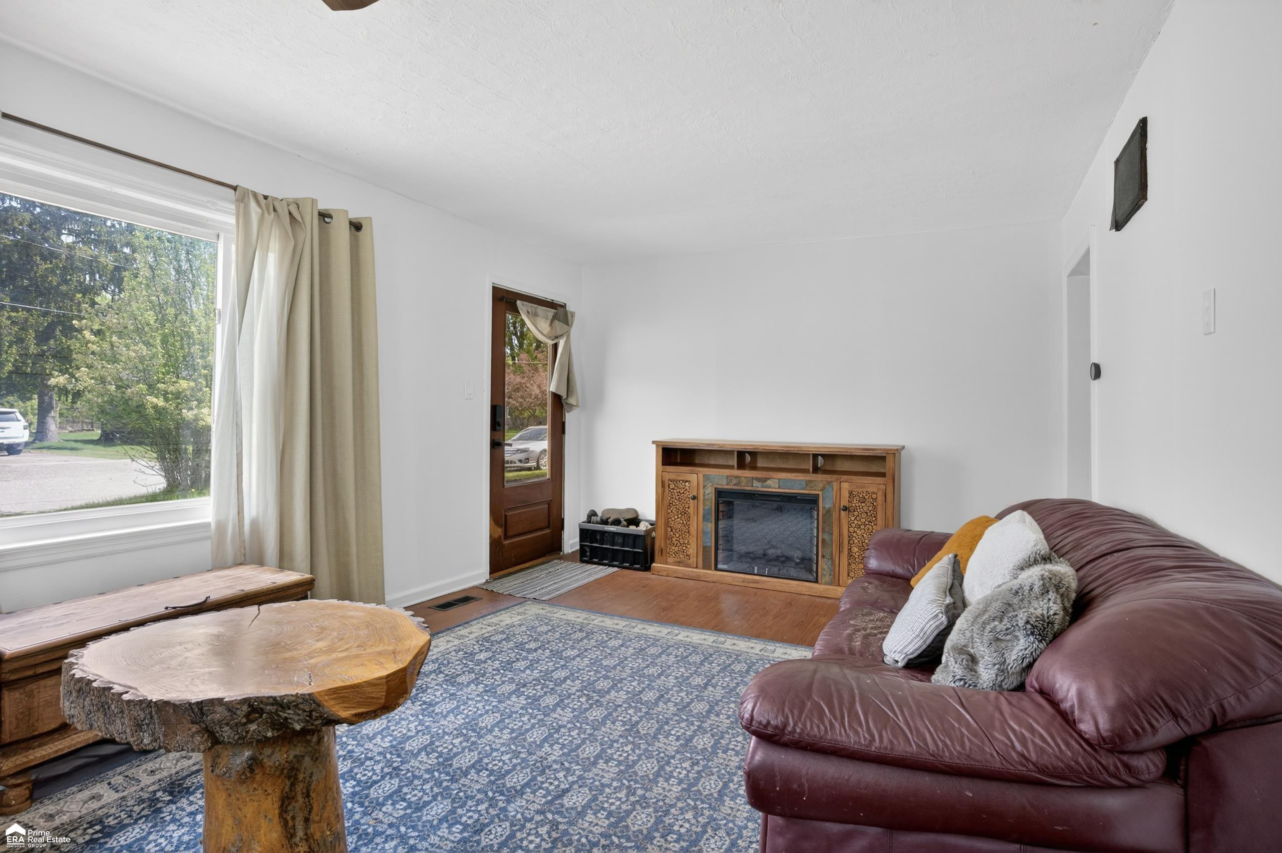 421 W Caroline Street, Fenton, MI 48430 — Photo 5