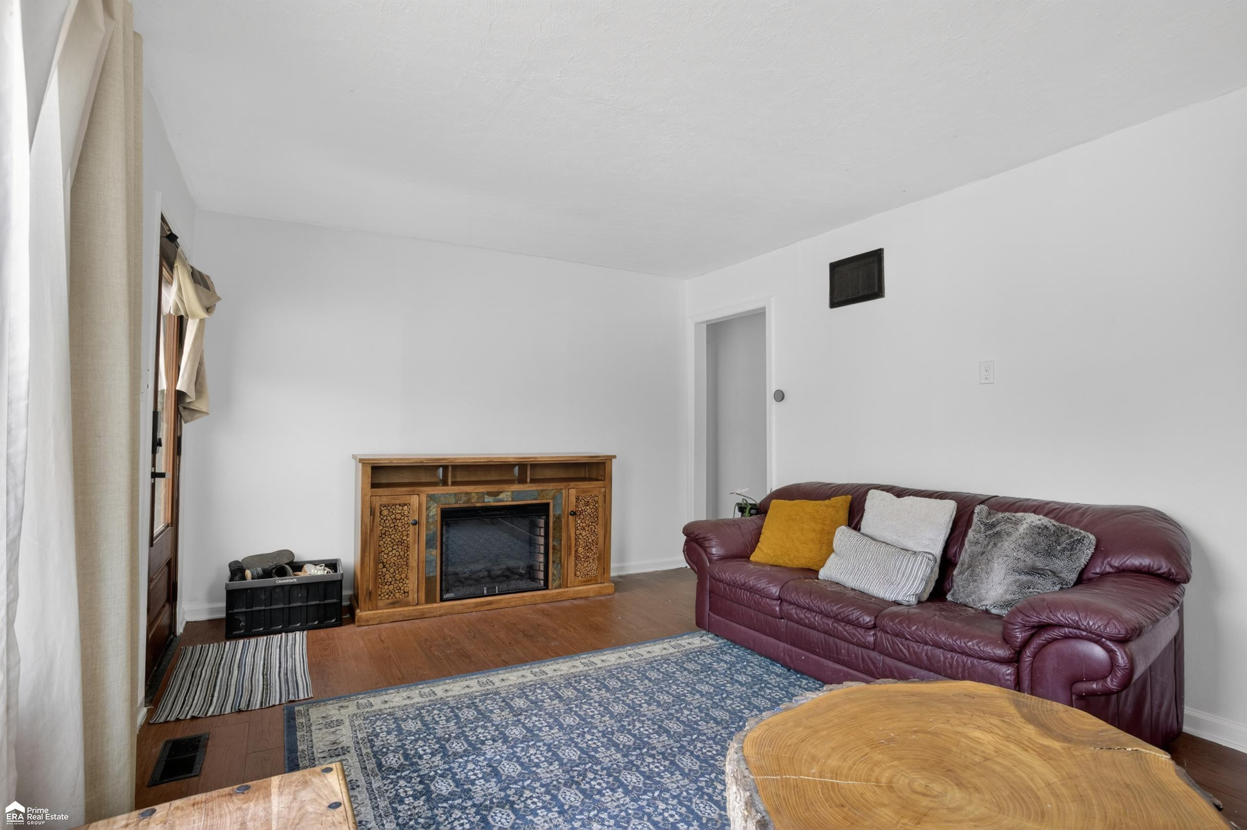 421 W Caroline Street, Fenton, MI 48430 — Photo 6