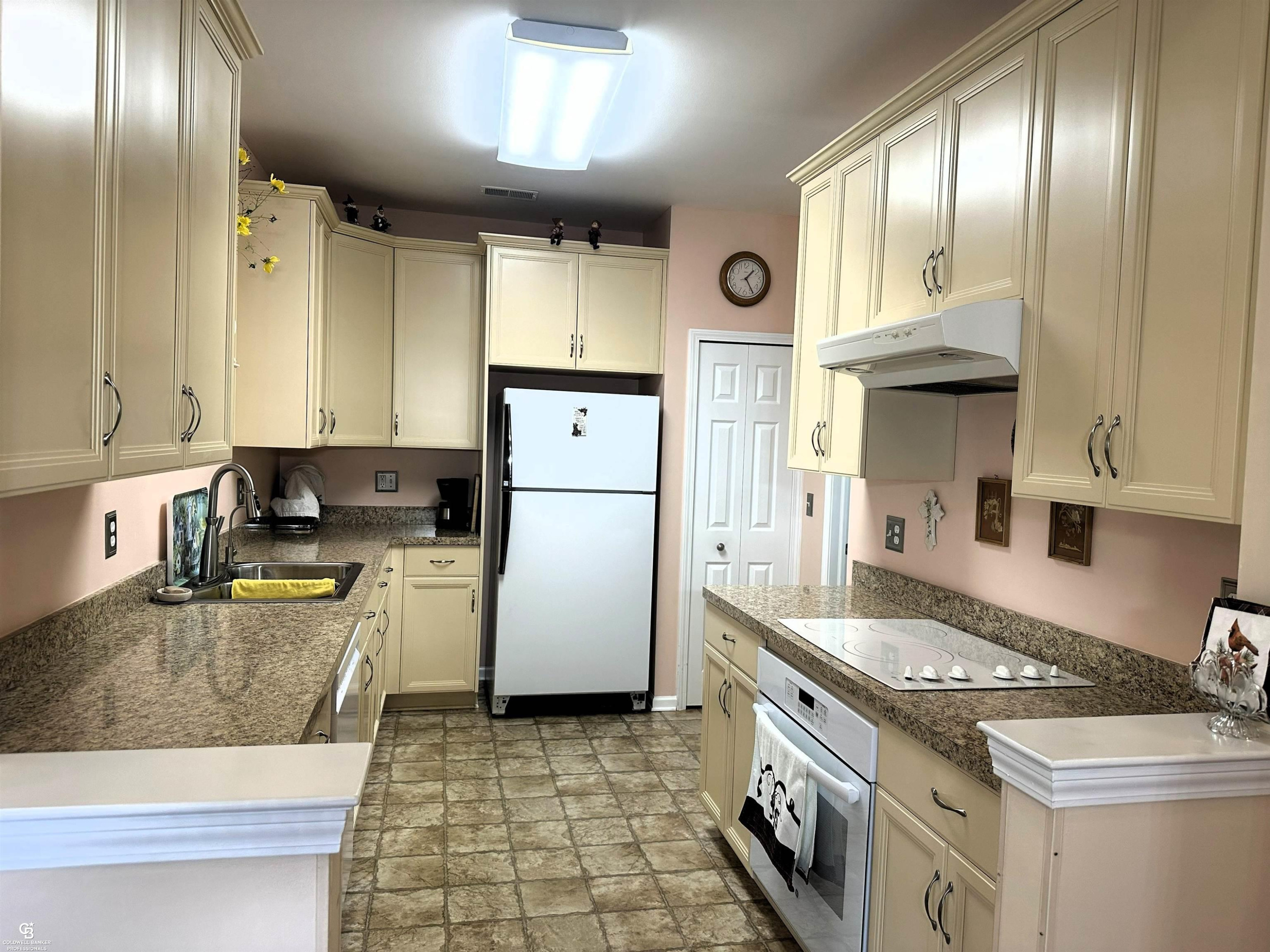 45805 Heather Ridge Drive, Macomb, MI 48044 — Photo 4