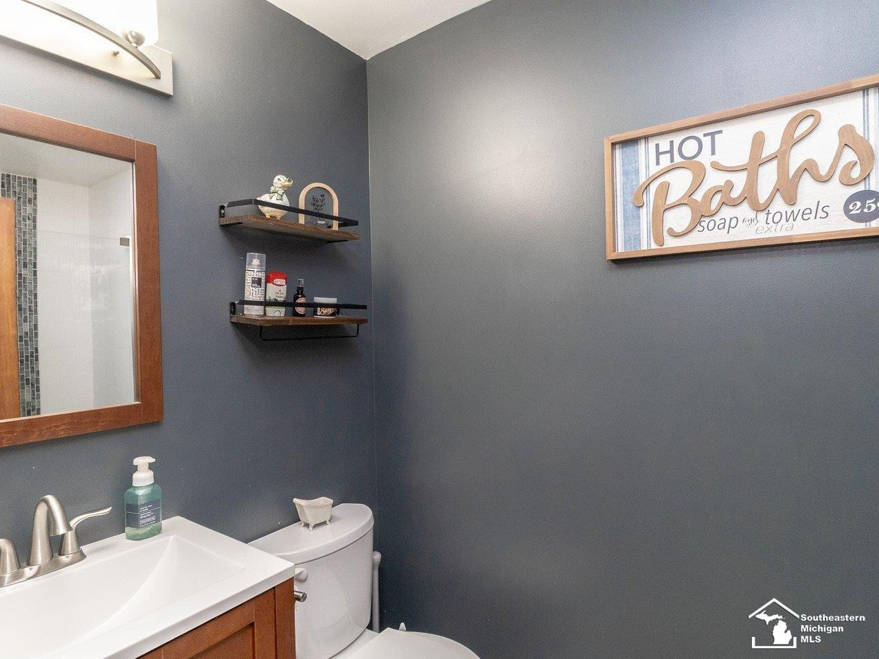8883 Tanglewood Road, Temperance, MI 48182 — Photo 17