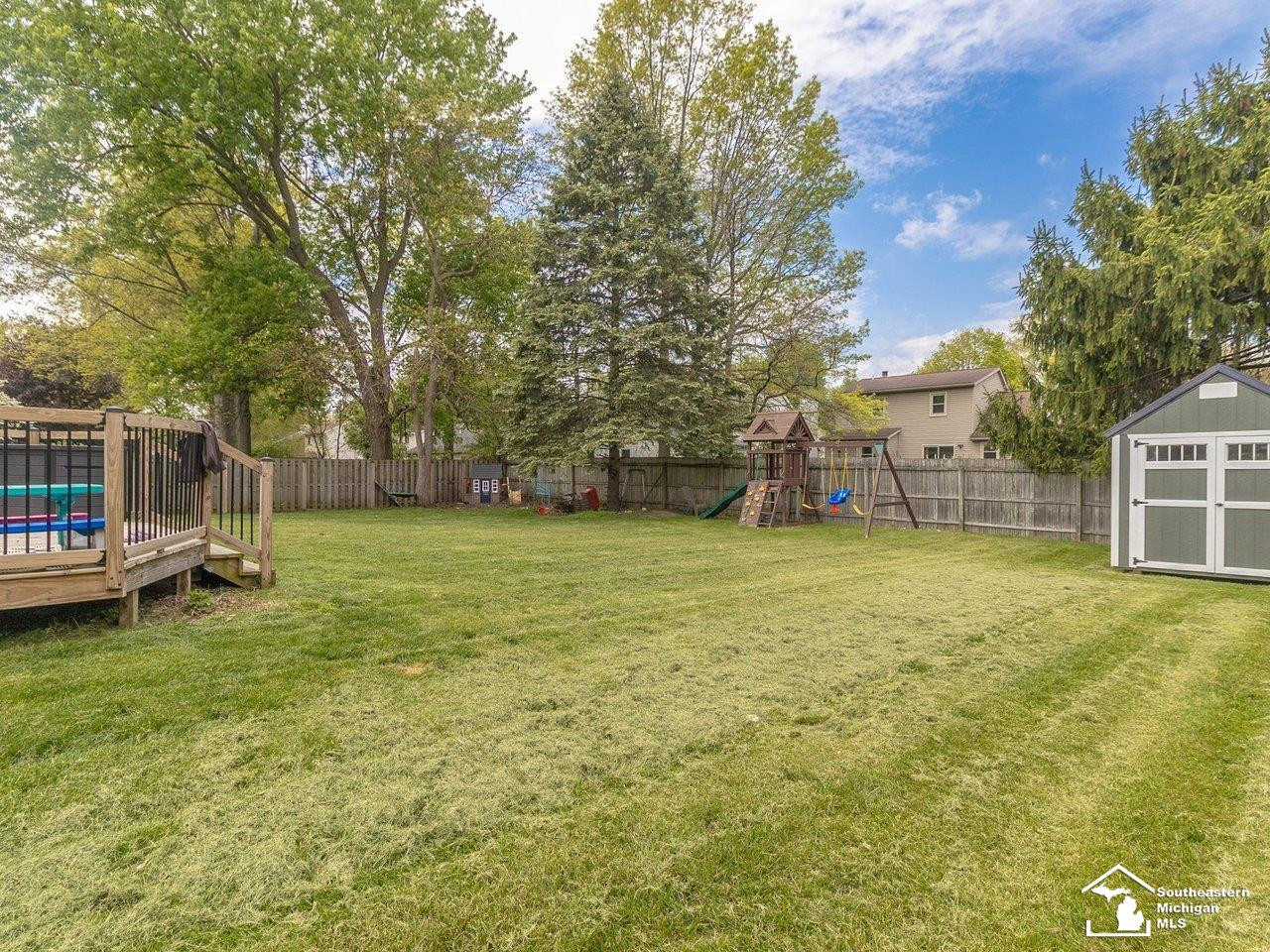 8883 Tanglewood Road, Temperance, MI 48182 — Photo 32