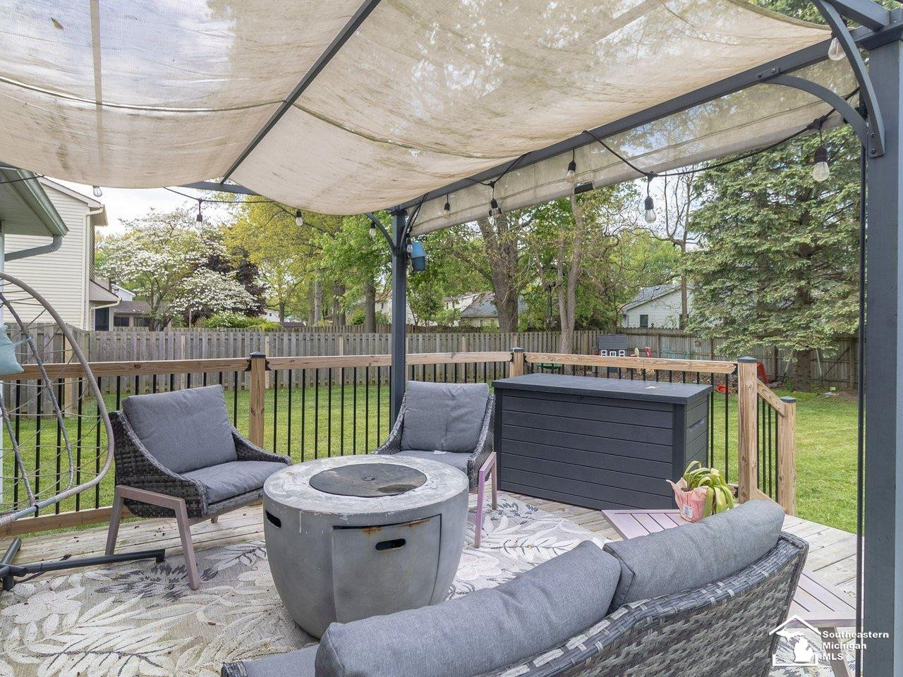 8883 Tanglewood Road, Temperance, MI 48182 — Photo 35