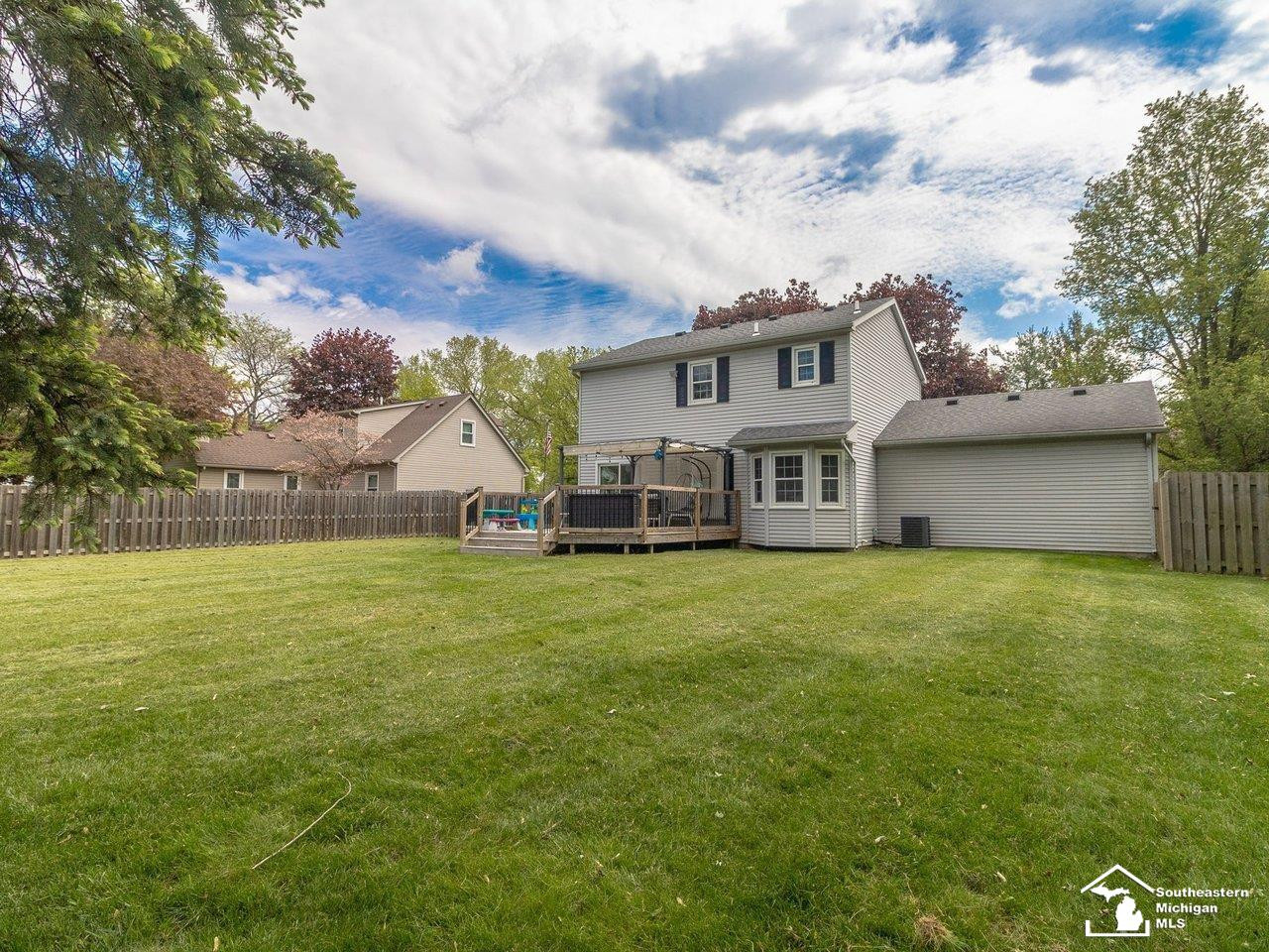 8883 Tanglewood Road, Temperance, MI 48182 — Photo 37
