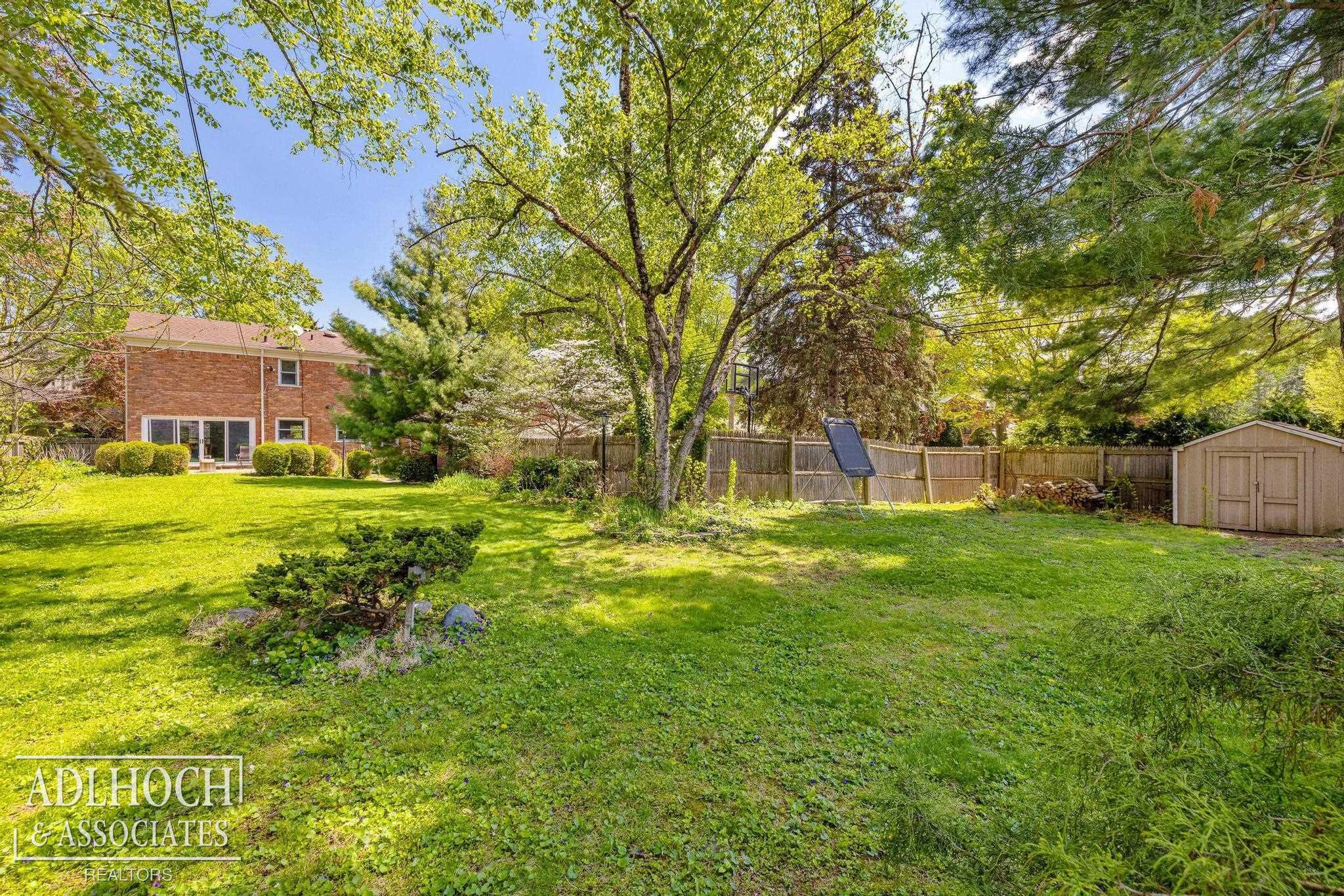 393 Lakeland Street, Grosse Pointe, MI 48230 — Photo 3