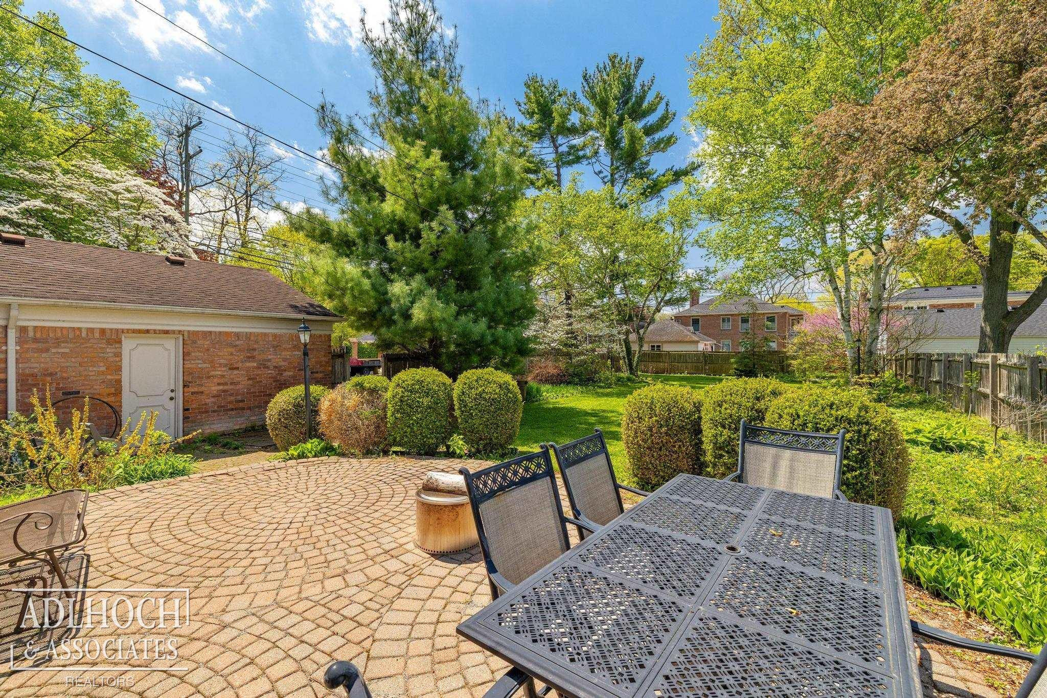 393 Lakeland Street, Grosse Pointe, MI 48230 — Photo 5