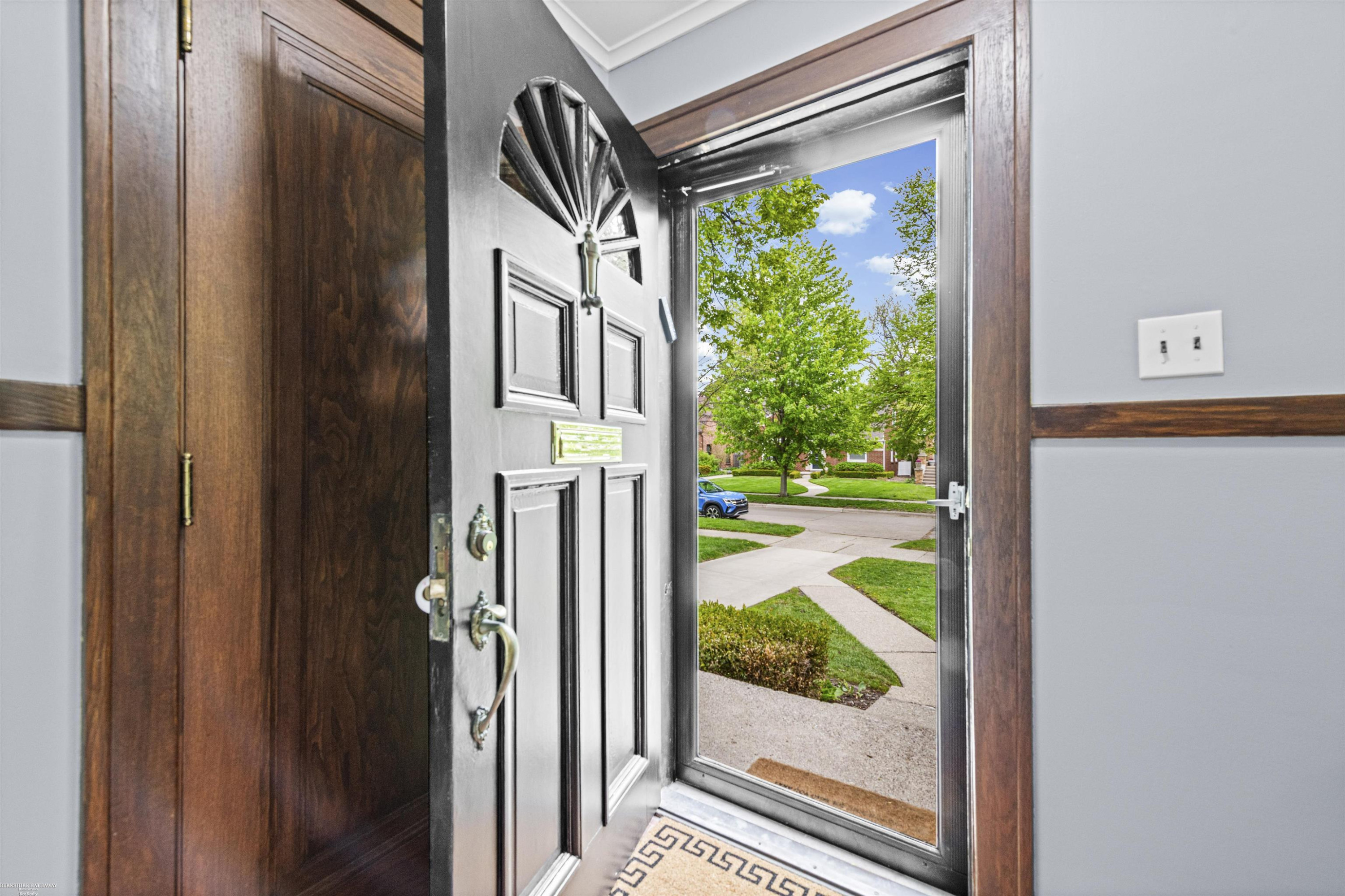 847 University Place, Grosse Pointe, MI 48230 — Photo 3