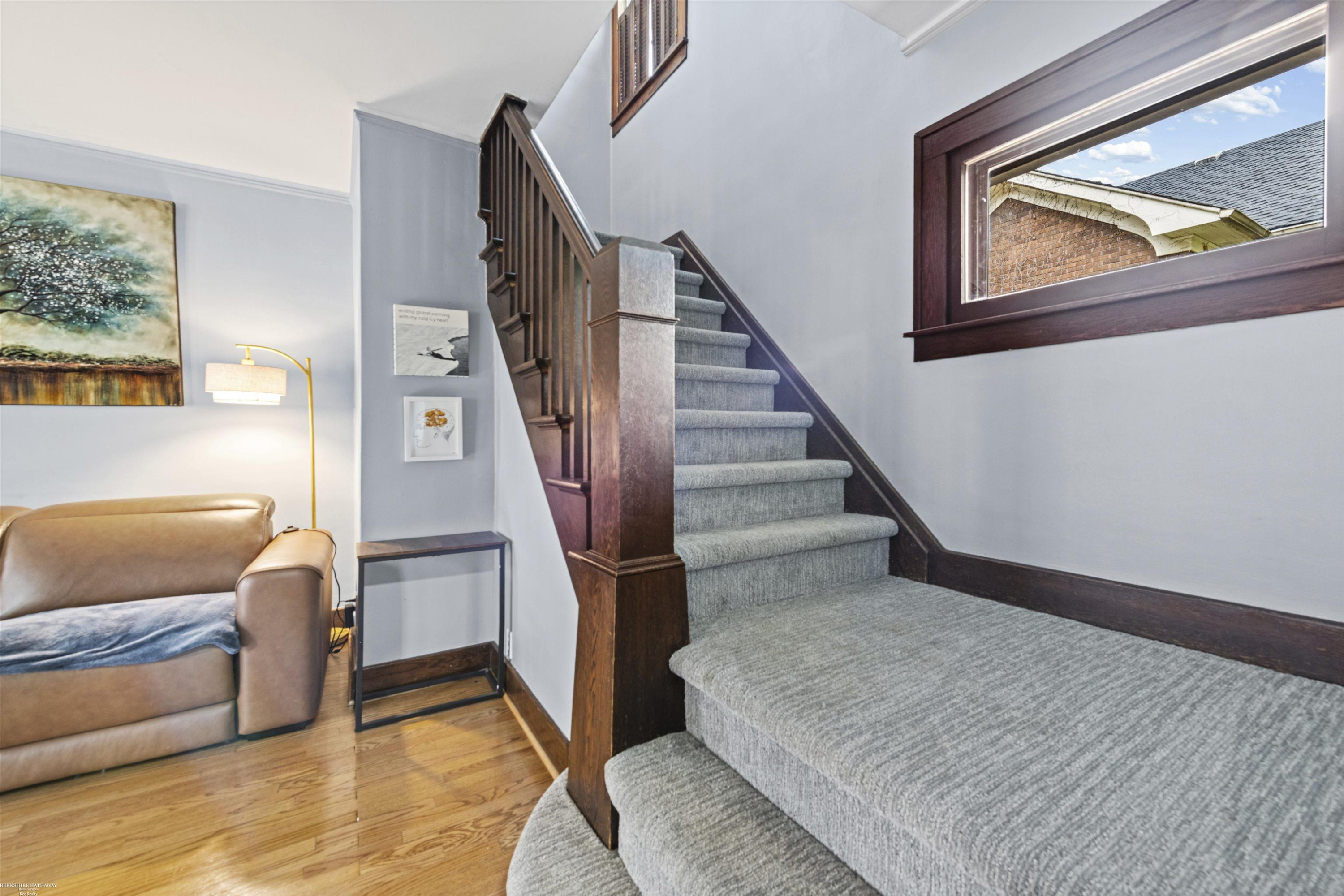 847 University Place, Grosse Pointe, MI 48230 — Photo 6