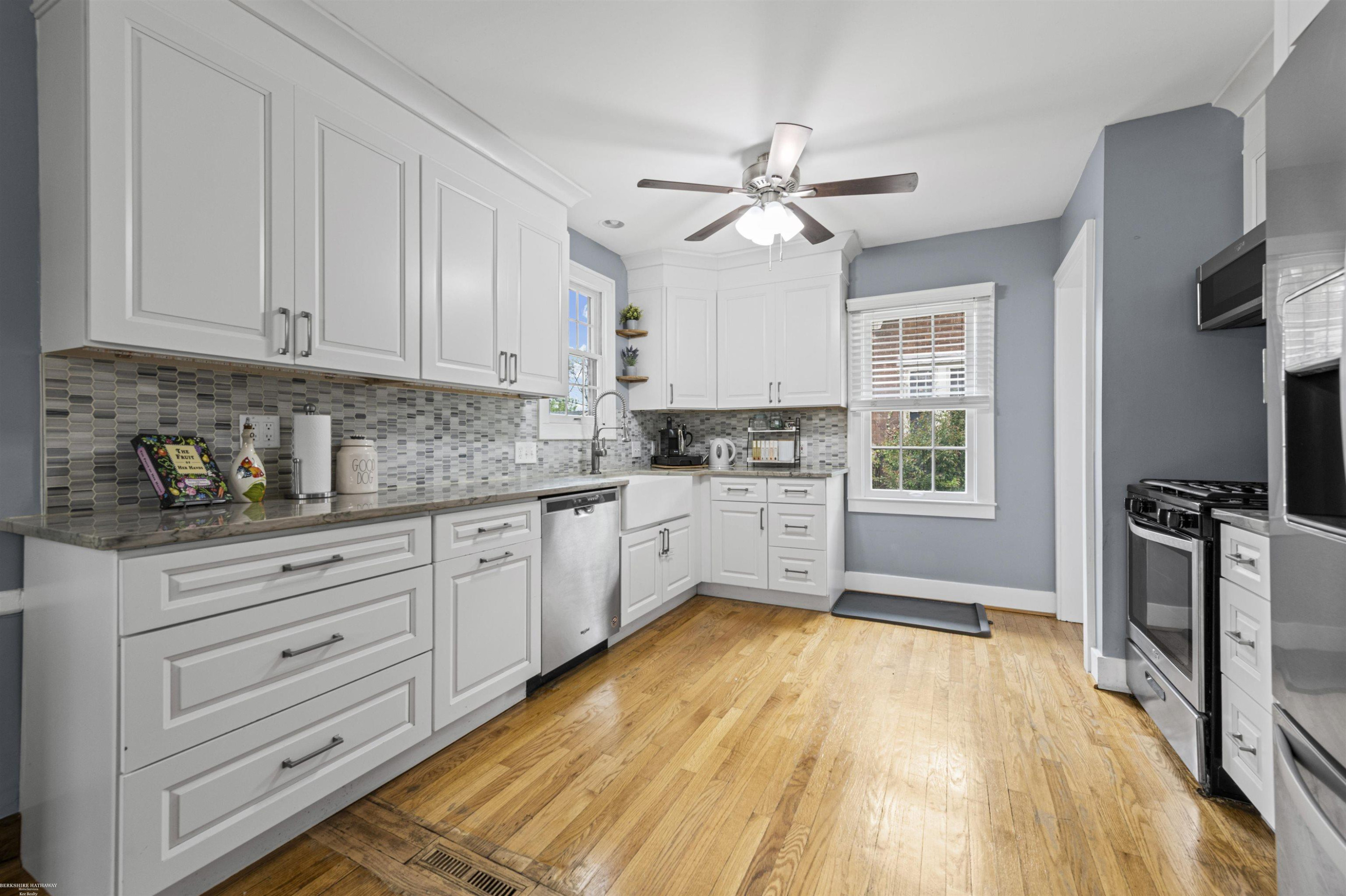 847 University Place, Grosse Pointe, MI 48230 — Photo 10