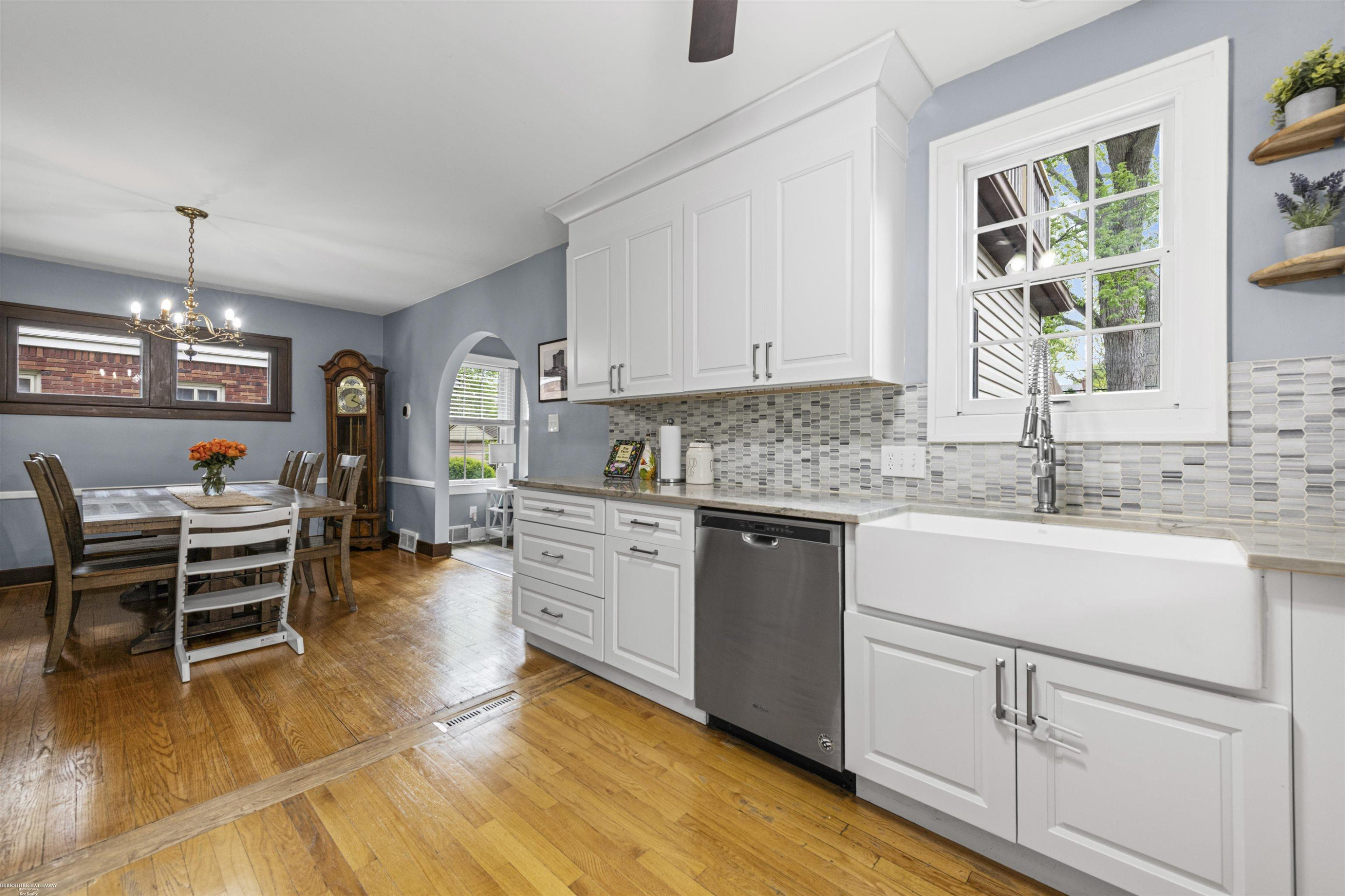 847 University Place, Grosse Pointe, MI 48230 — Photo 11