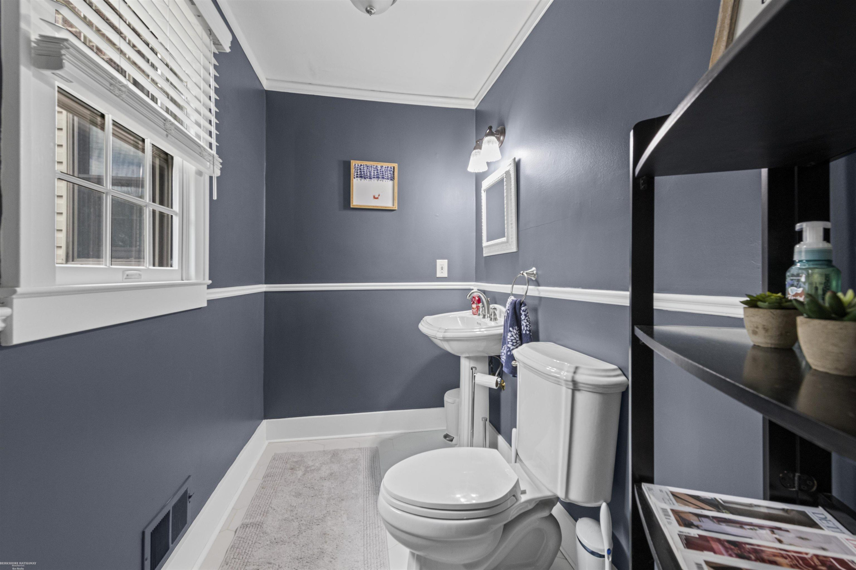 847 University Place, Grosse Pointe, MI 48230 — Photo 14