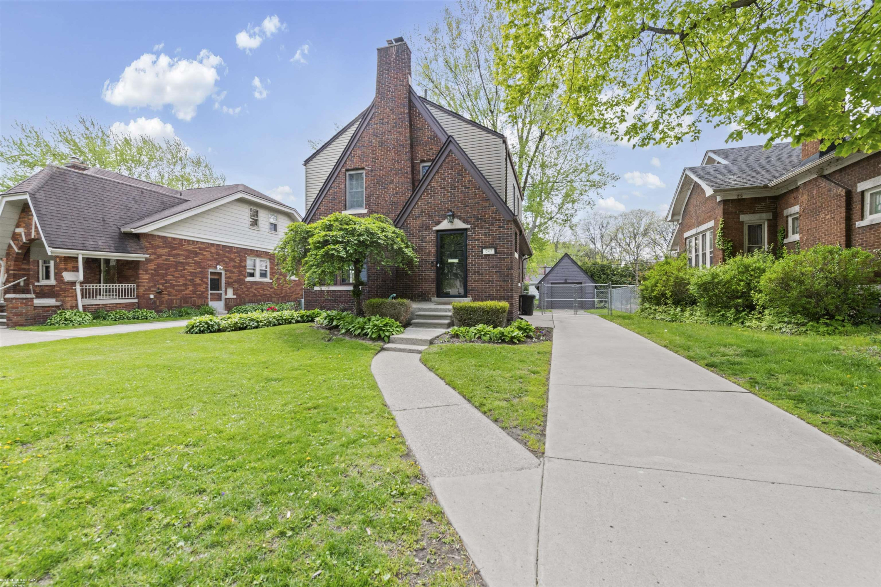 847 University Place, Grosse Pointe, MI 48230 — Photo 31