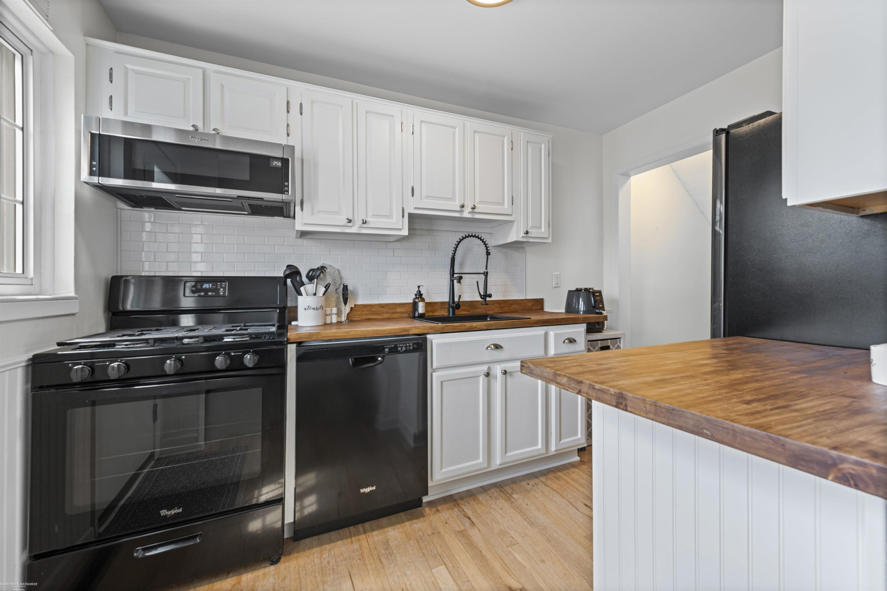 23322 Edsel Ford Court, Saint Clair Shores, MI 48080 — Photo 7