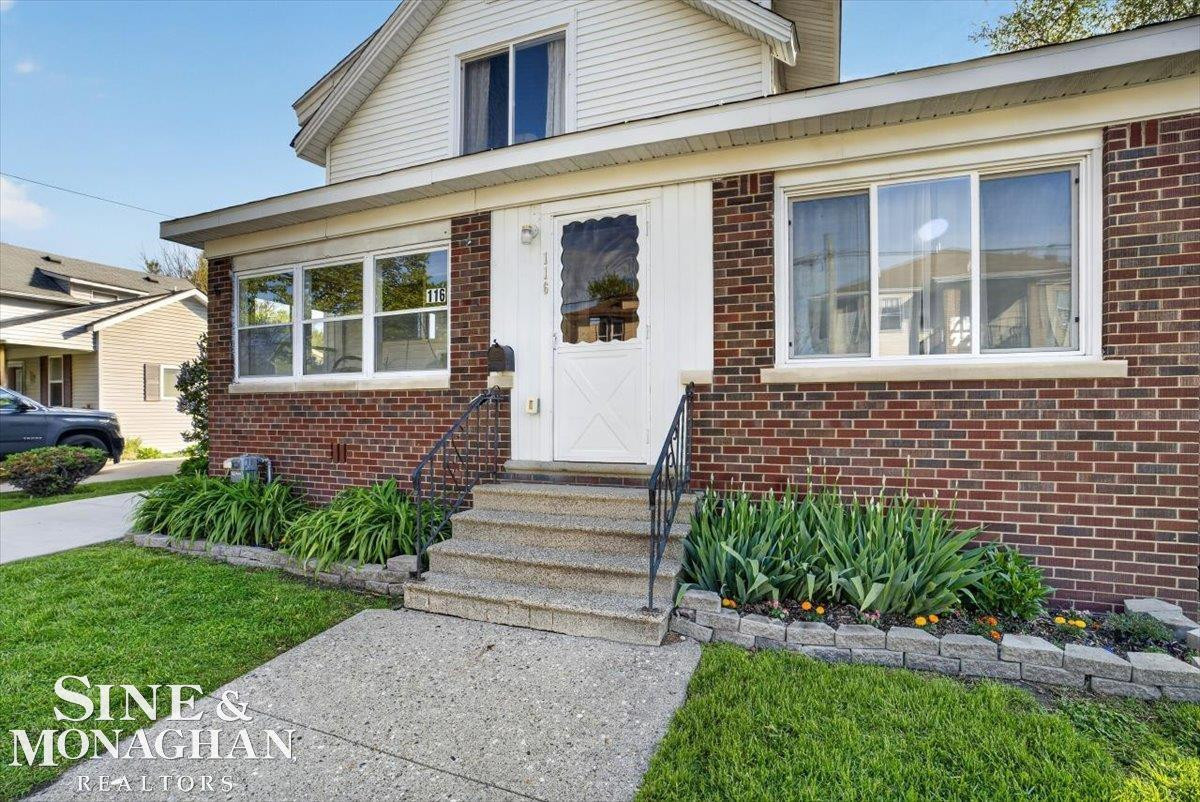 116 Clinton Street, Mount Clemens, MI 48043 — Photo 2