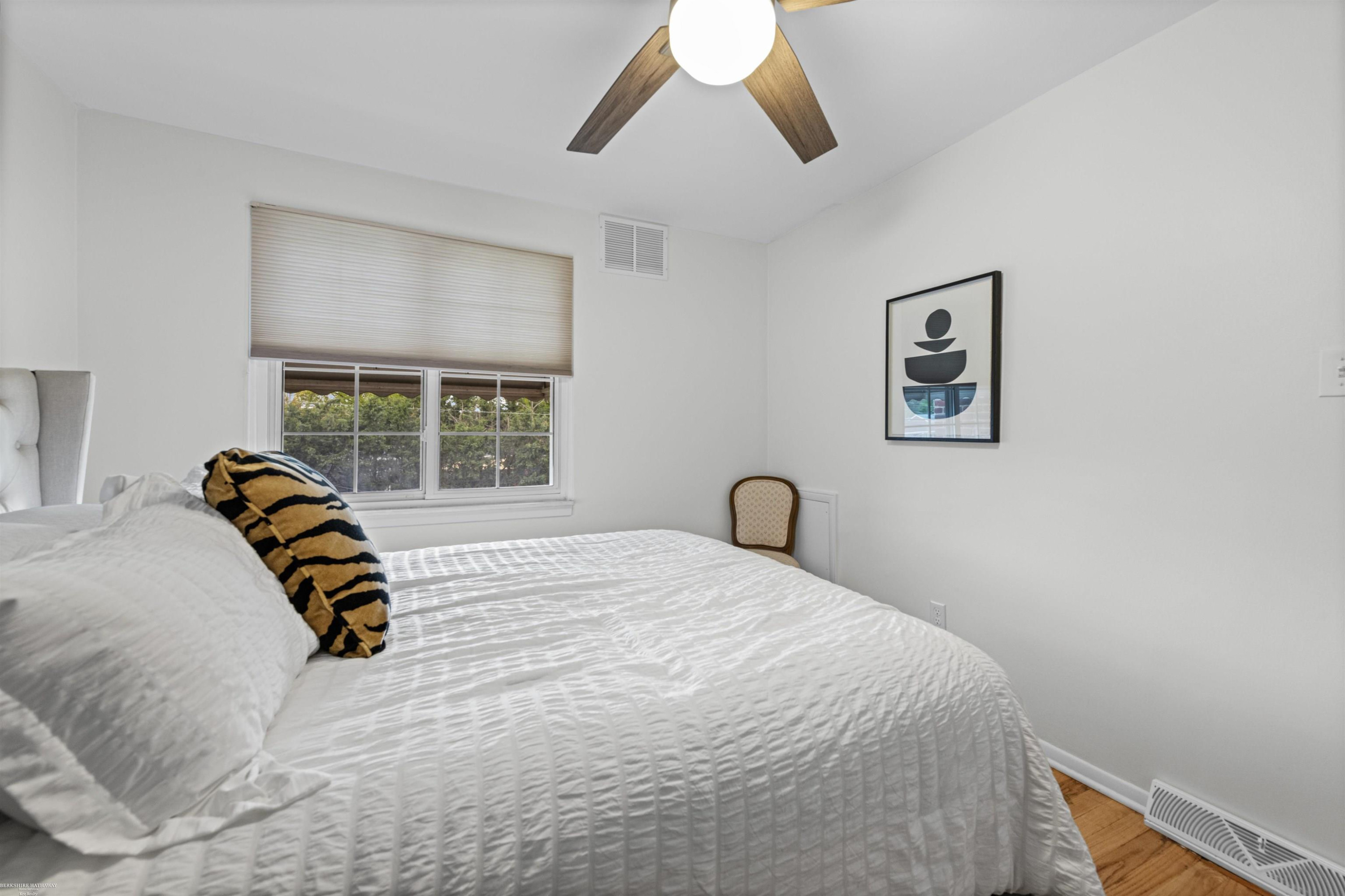 23322 Edsel Ford Court, Saint Clair Shores, MI 48080 — Photo 12