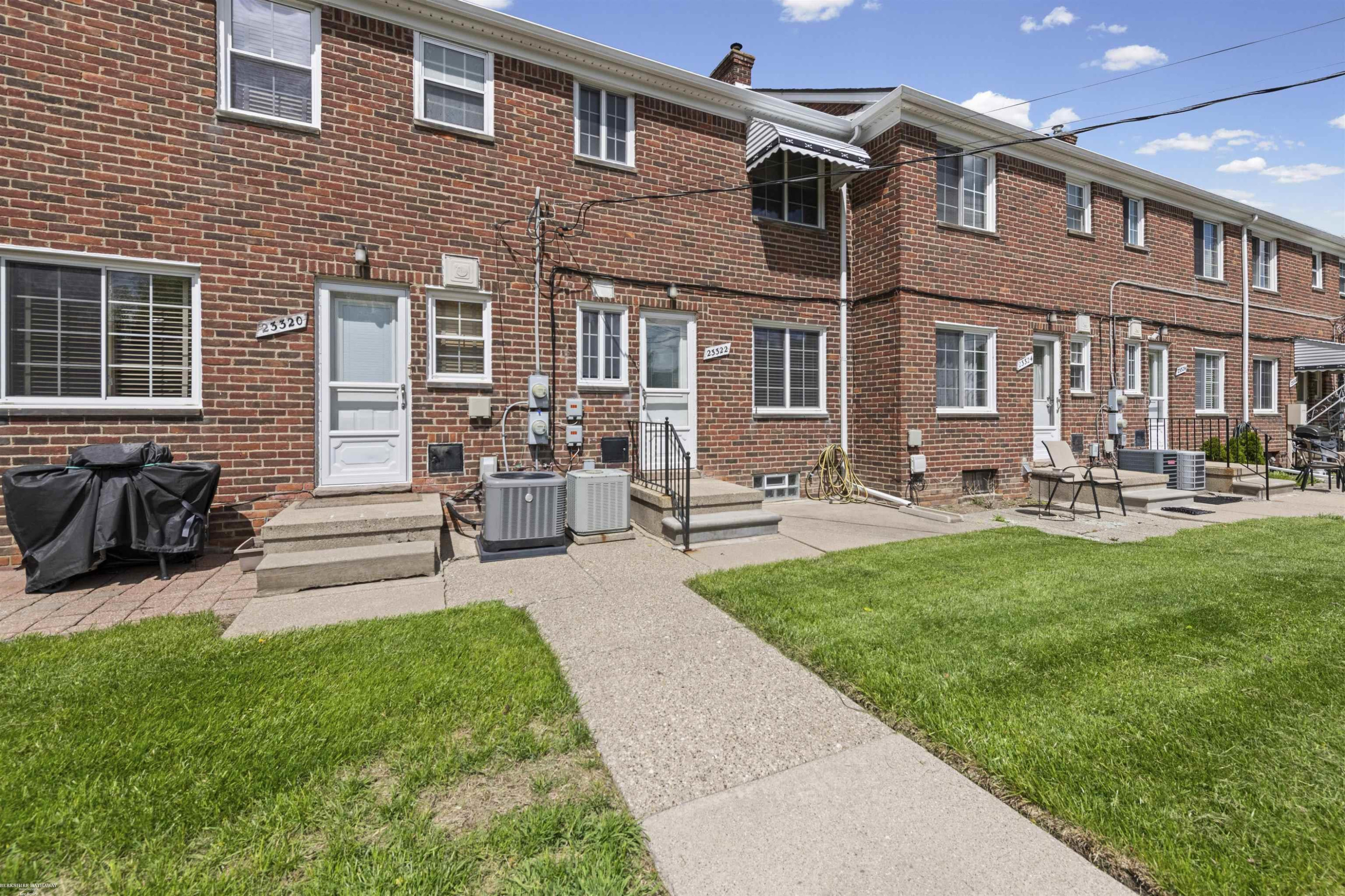 23322 Edsel Ford Court, Saint Clair Shores, MI 48080 — Photo 22