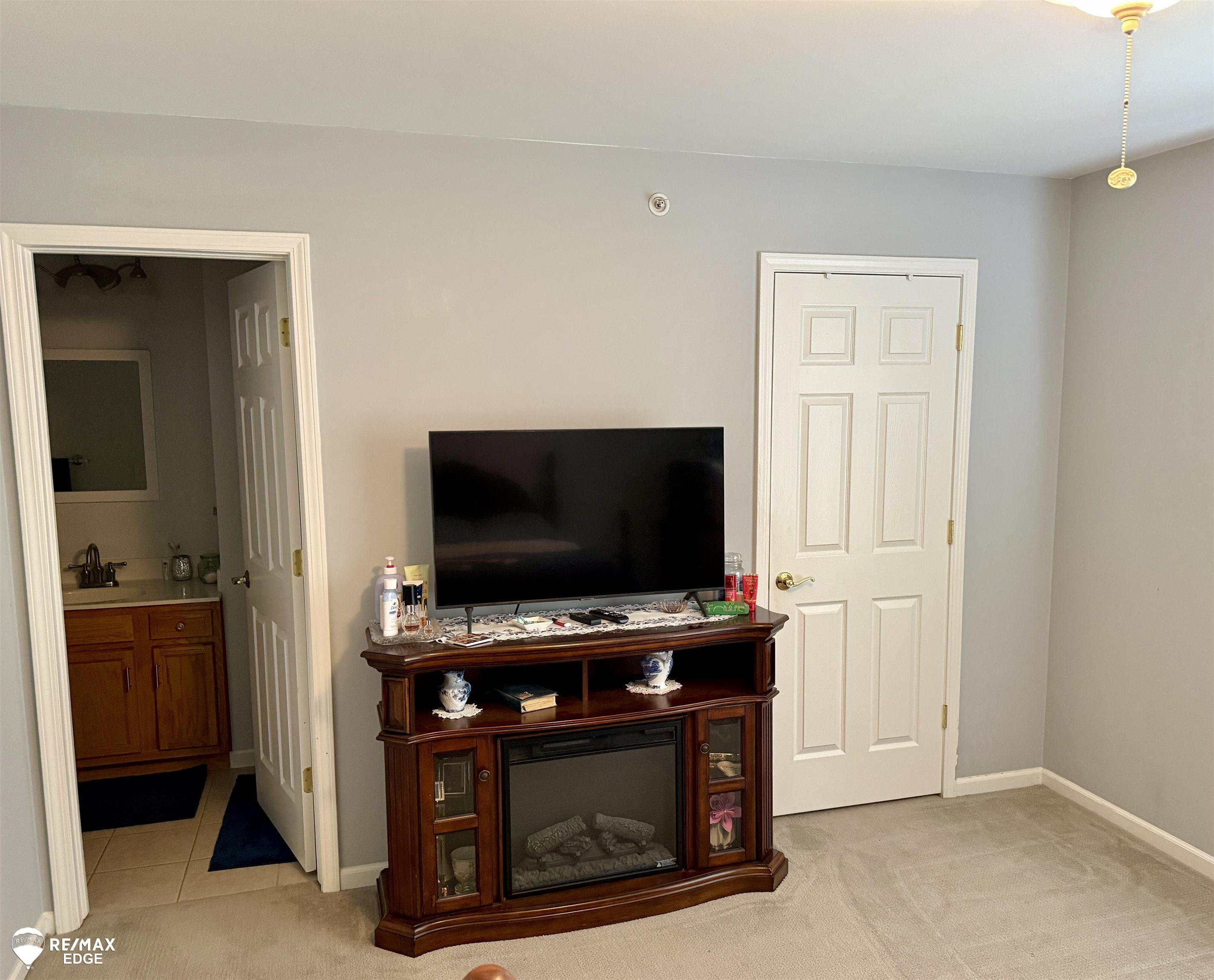 2131 Carriage Hill Circle, Lapeer, MI 48446 — Photo 11