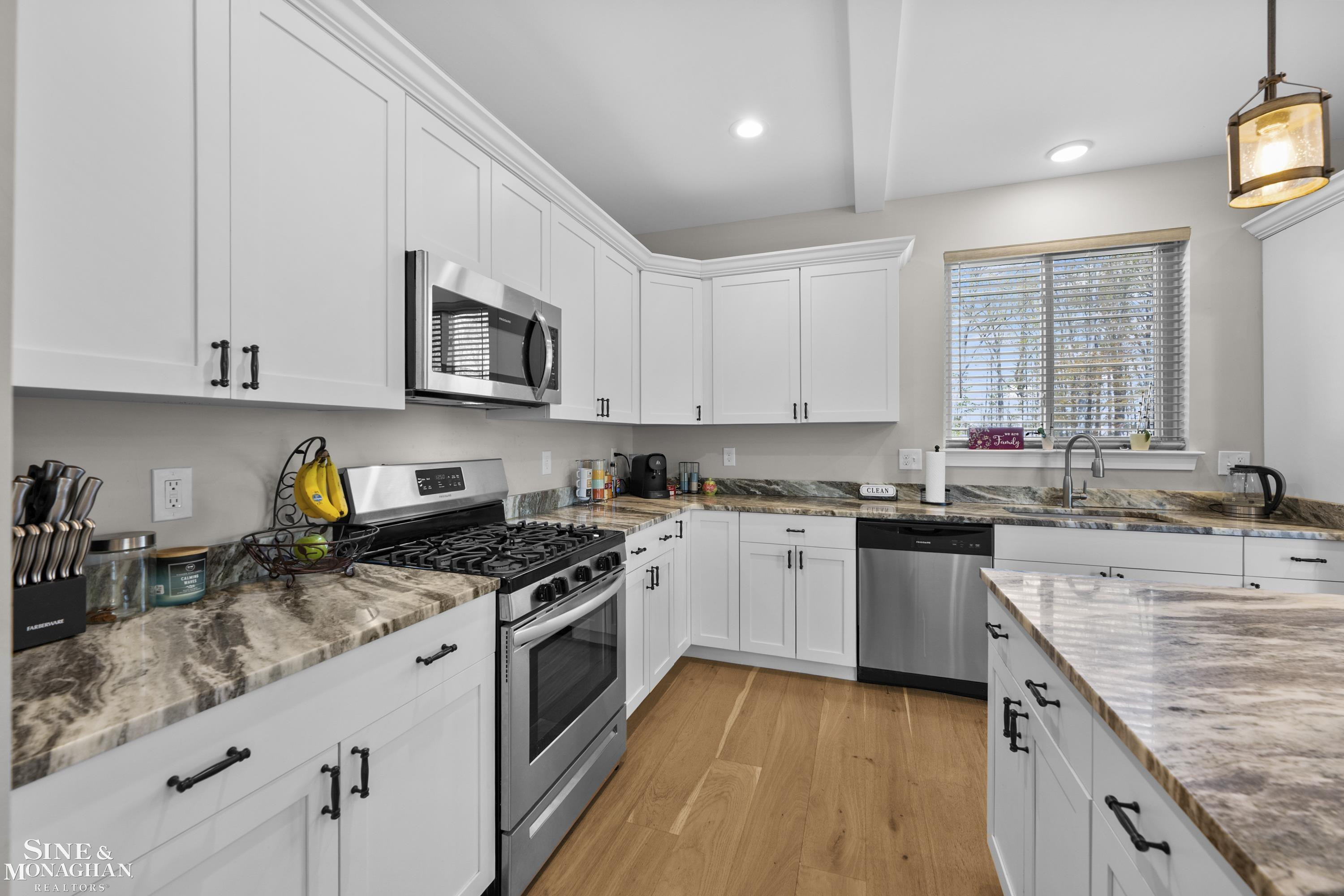 50490 Oakbrooke Drive, MI 48047 — Photo 16
