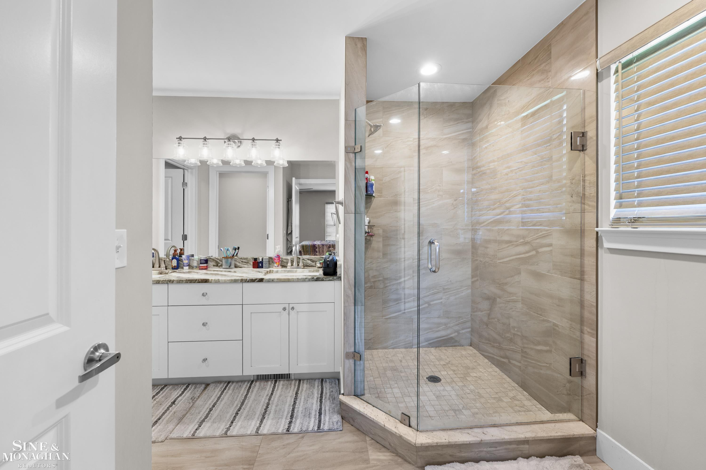 50490 Oakbrooke Drive, MI 48047 — Photo 22