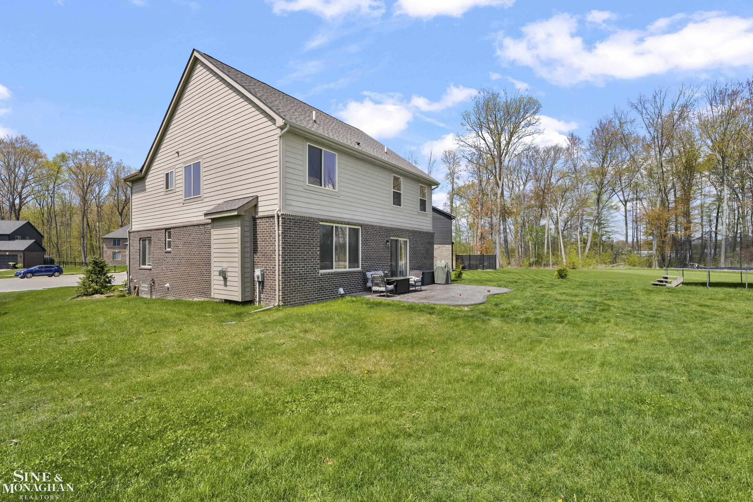 50490 Oakbrooke Drive, MI 48047 — Photo 33