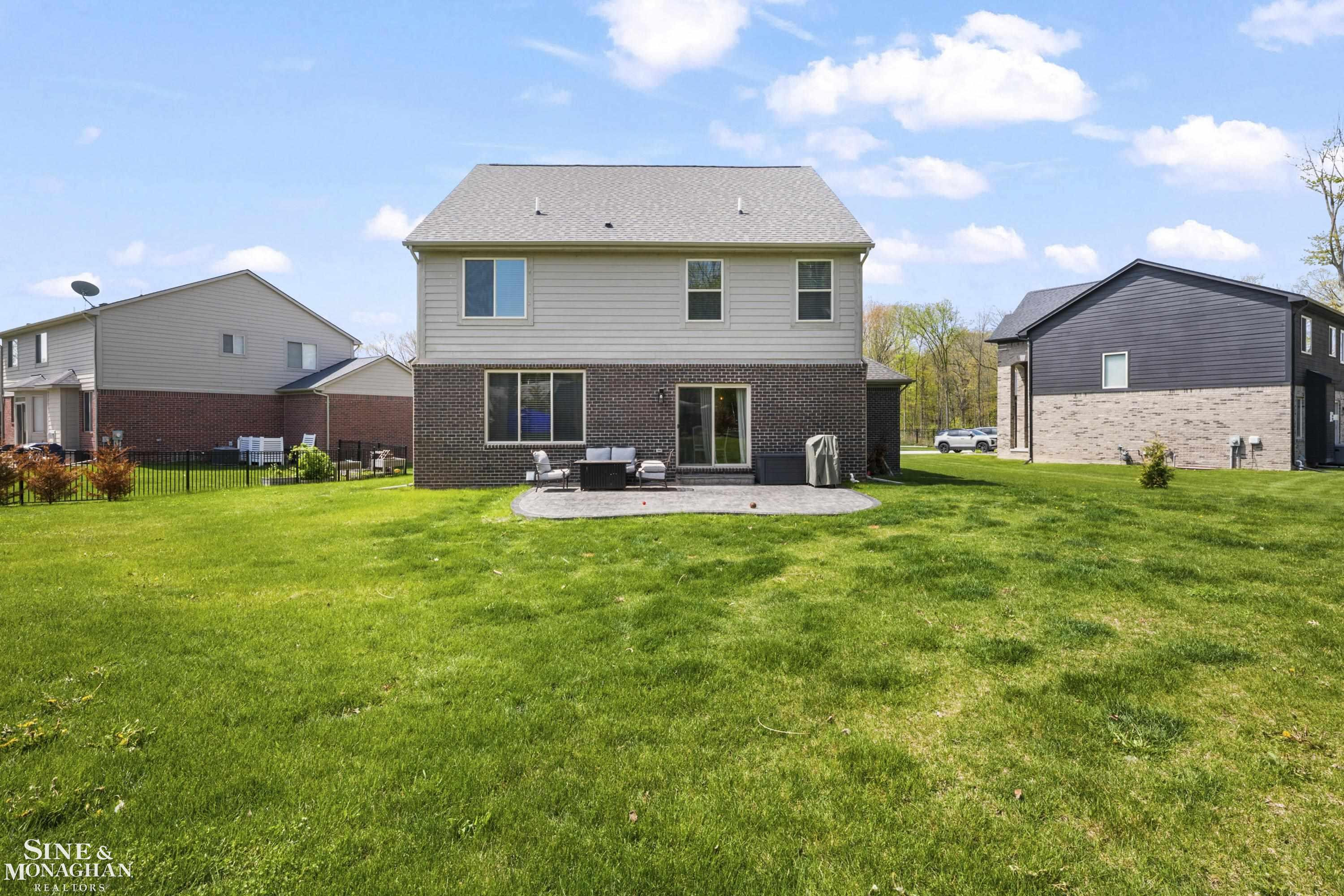 50490 Oakbrooke Drive, MI 48047 — Photo 34