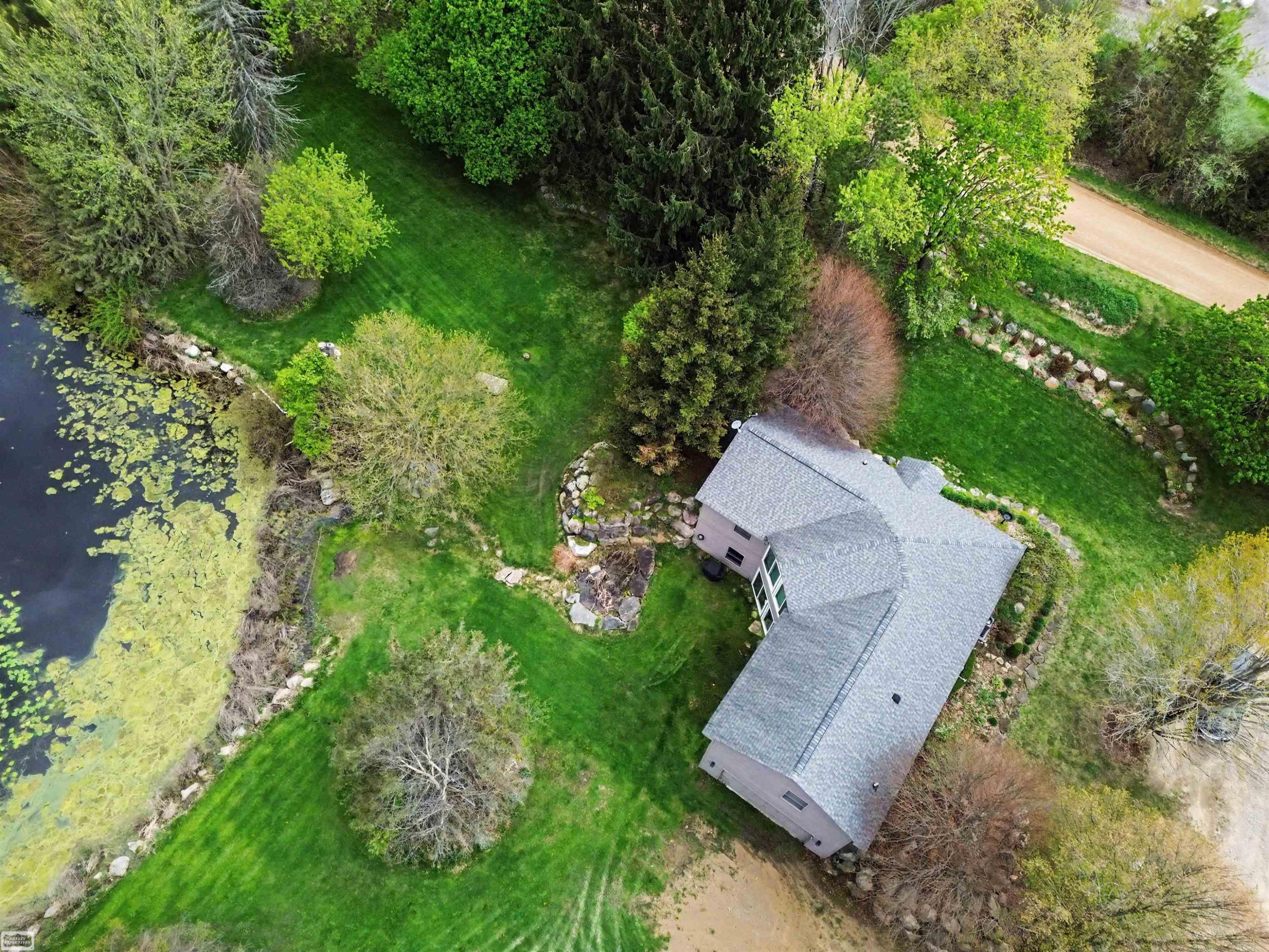 8978 Hidden Lake Drive, Howell, MI 48855 — Photo 31