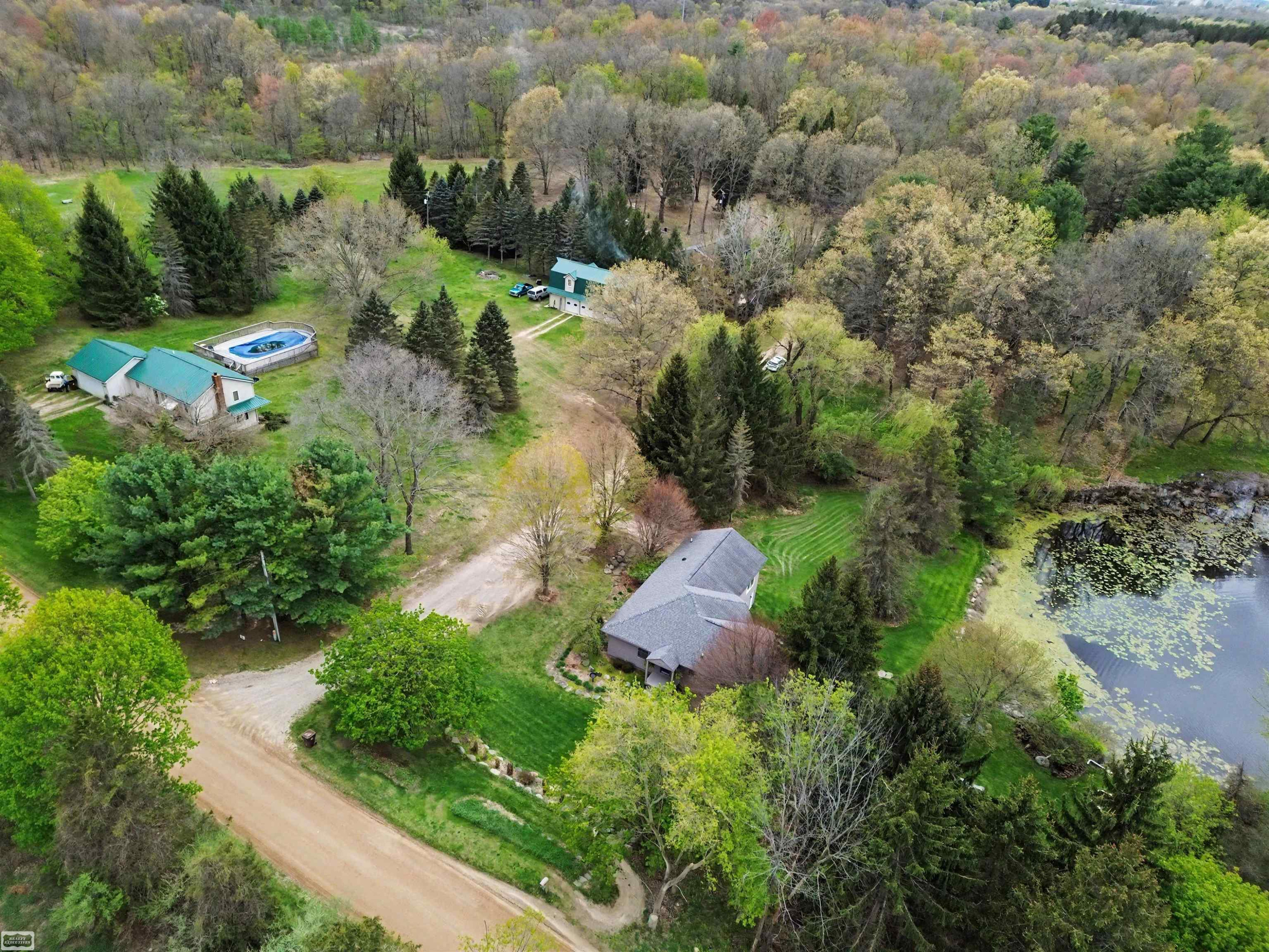 8978 Hidden Lake Drive, Howell, MI 48855 — Photo 33