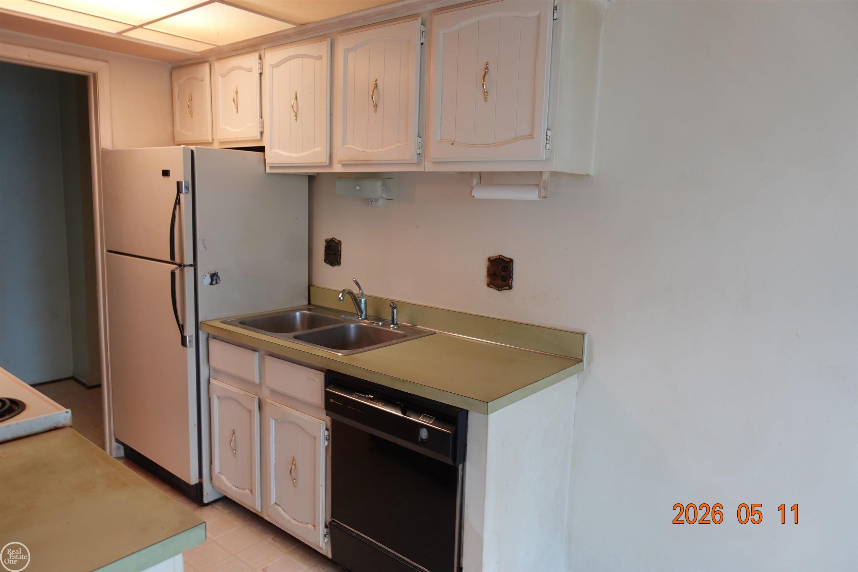 24459 QUAD PARK Lane, UNIT 4 / BLDG J, Clinton Twp, MI 48035 — Photo 13