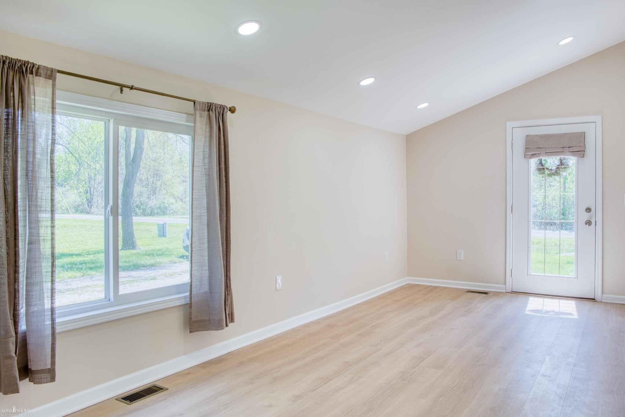 11695 E Lytle Road, MI 48449 — Photo 6