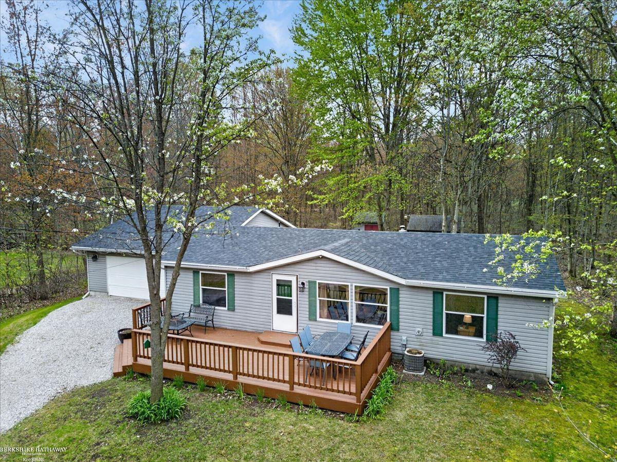 4808 N Water Road, Sanford, MI 48657 — Photo 4