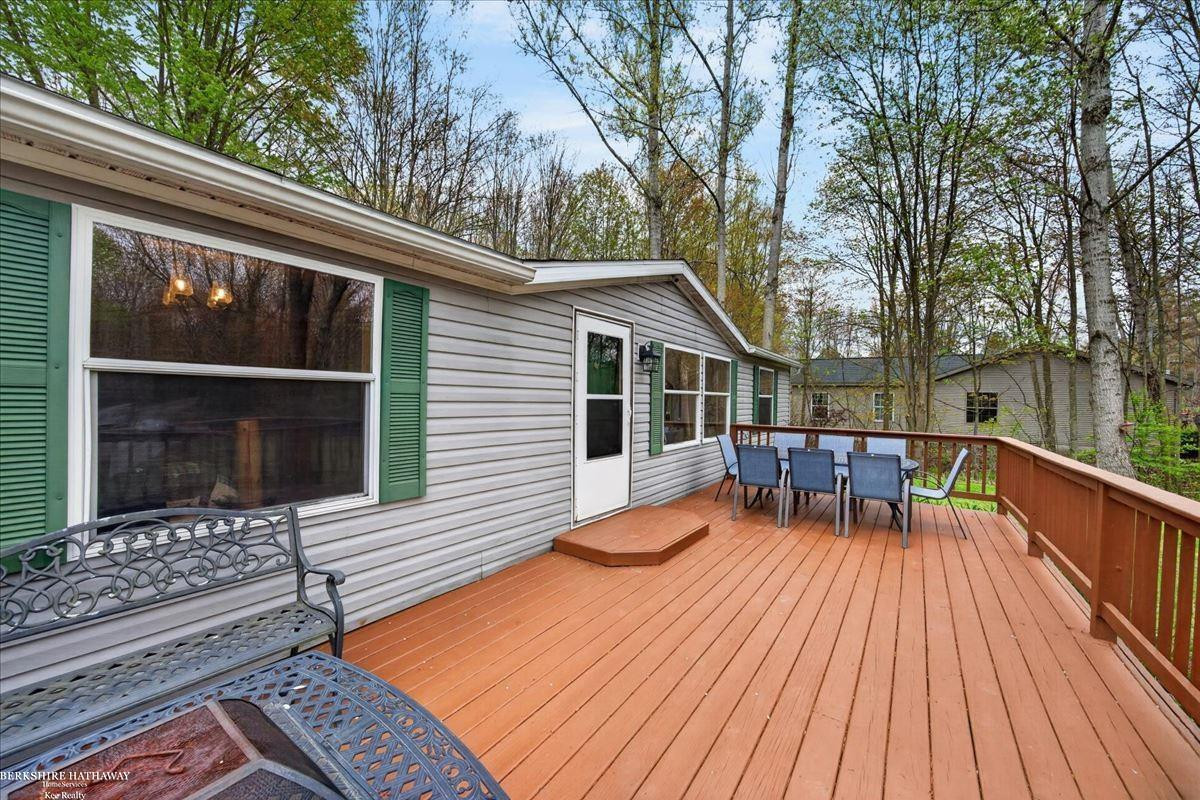 4808 N Water Road, Sanford, MI 48657 — Photo 5