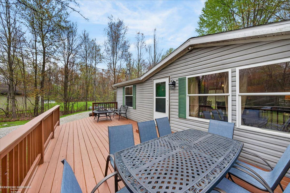 4808 N Water Road, Sanford, MI 48657 — Photo 6