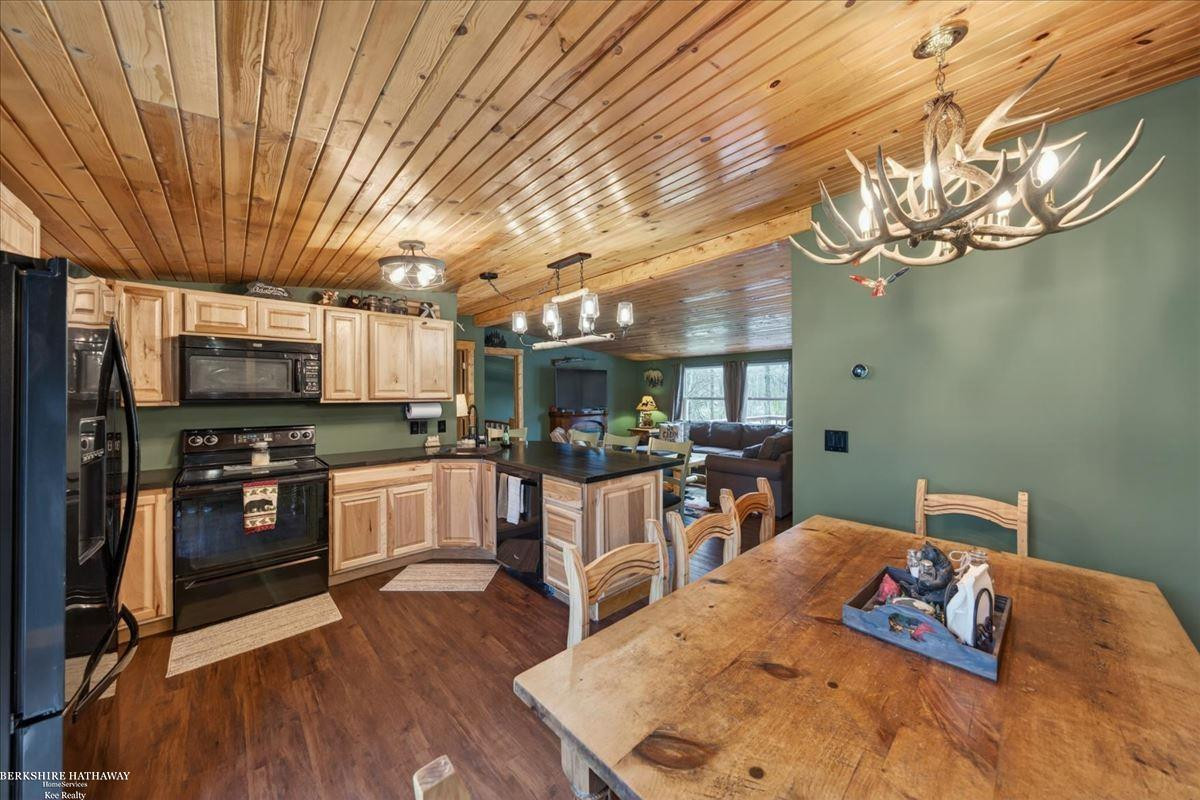 4808 N Water Road, Sanford, MI 48657 — Photo 18