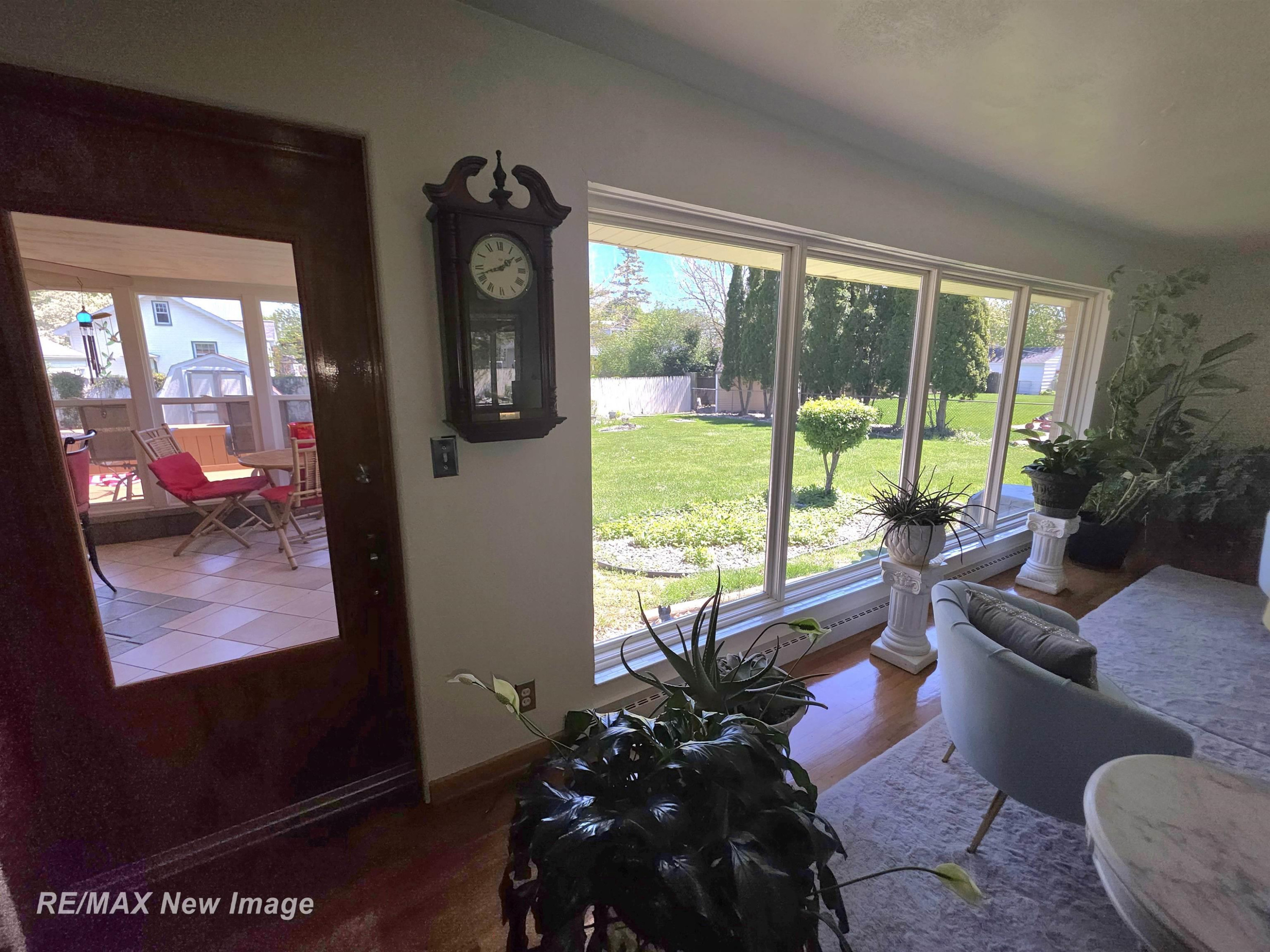 77 Elmview Court, Saginaw, MI 48602 — Photo 2