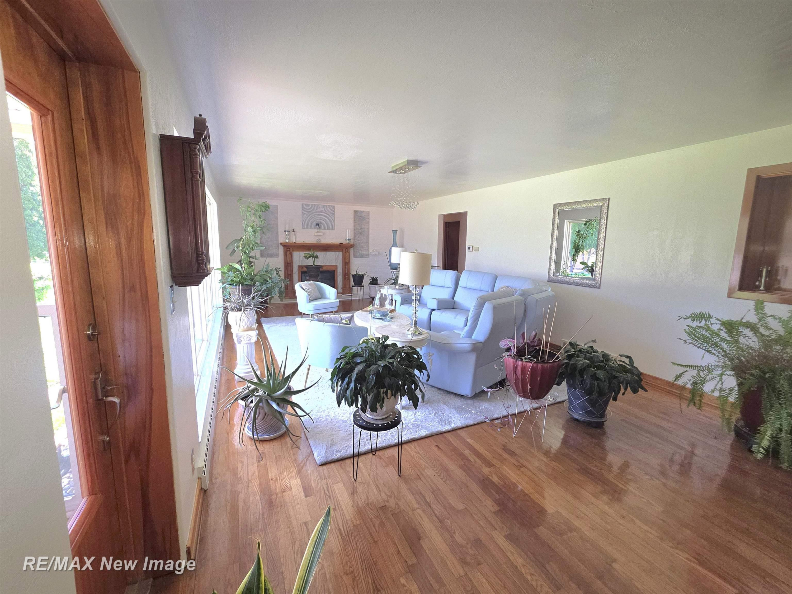 77 Elmview Court, Saginaw, MI 48602 — Photo 4