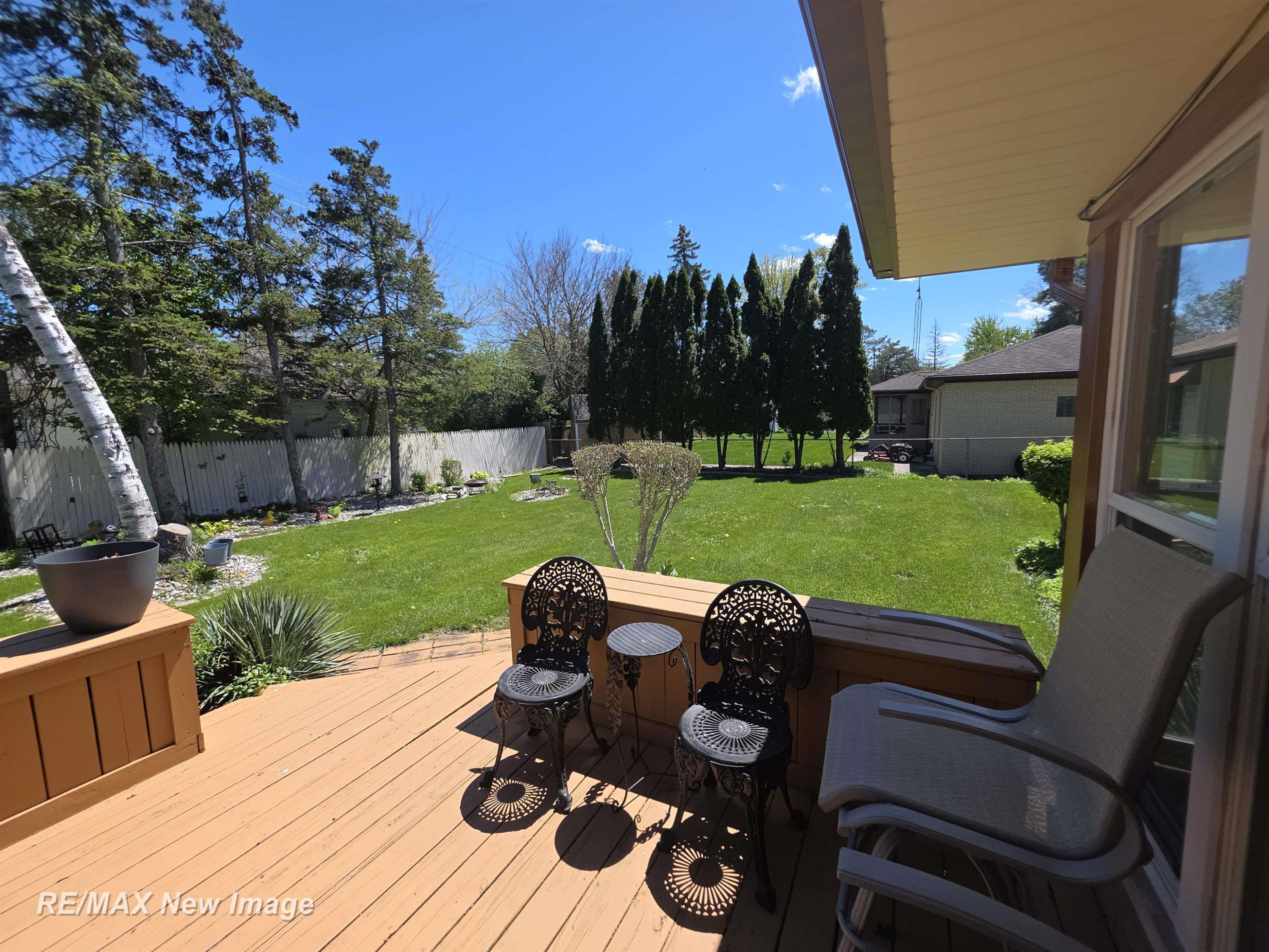 77 Elmview Court, Saginaw, MI 48602 — Photo 38