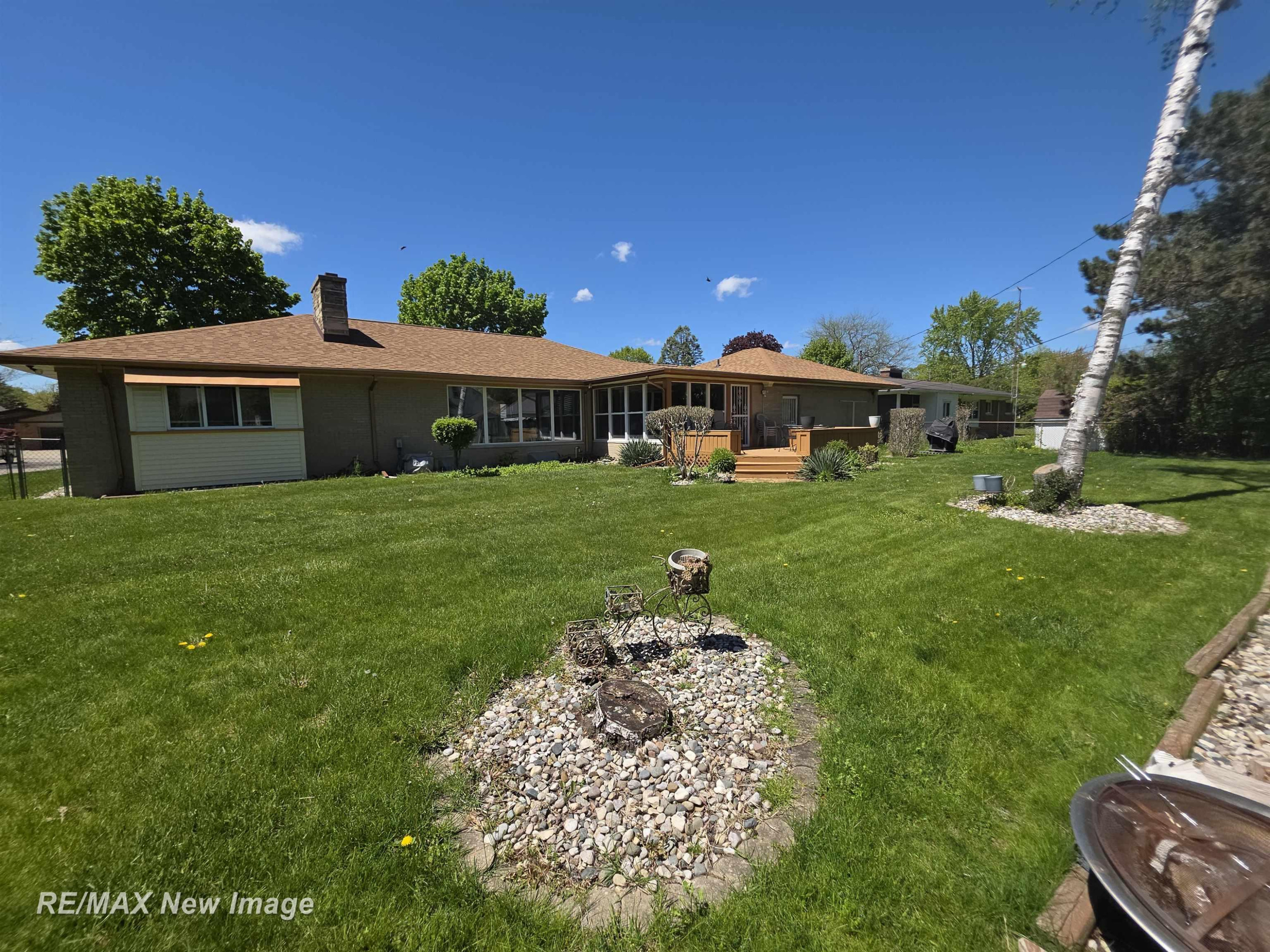 77 Elmview Court, Saginaw, MI 48602 — Photo 41