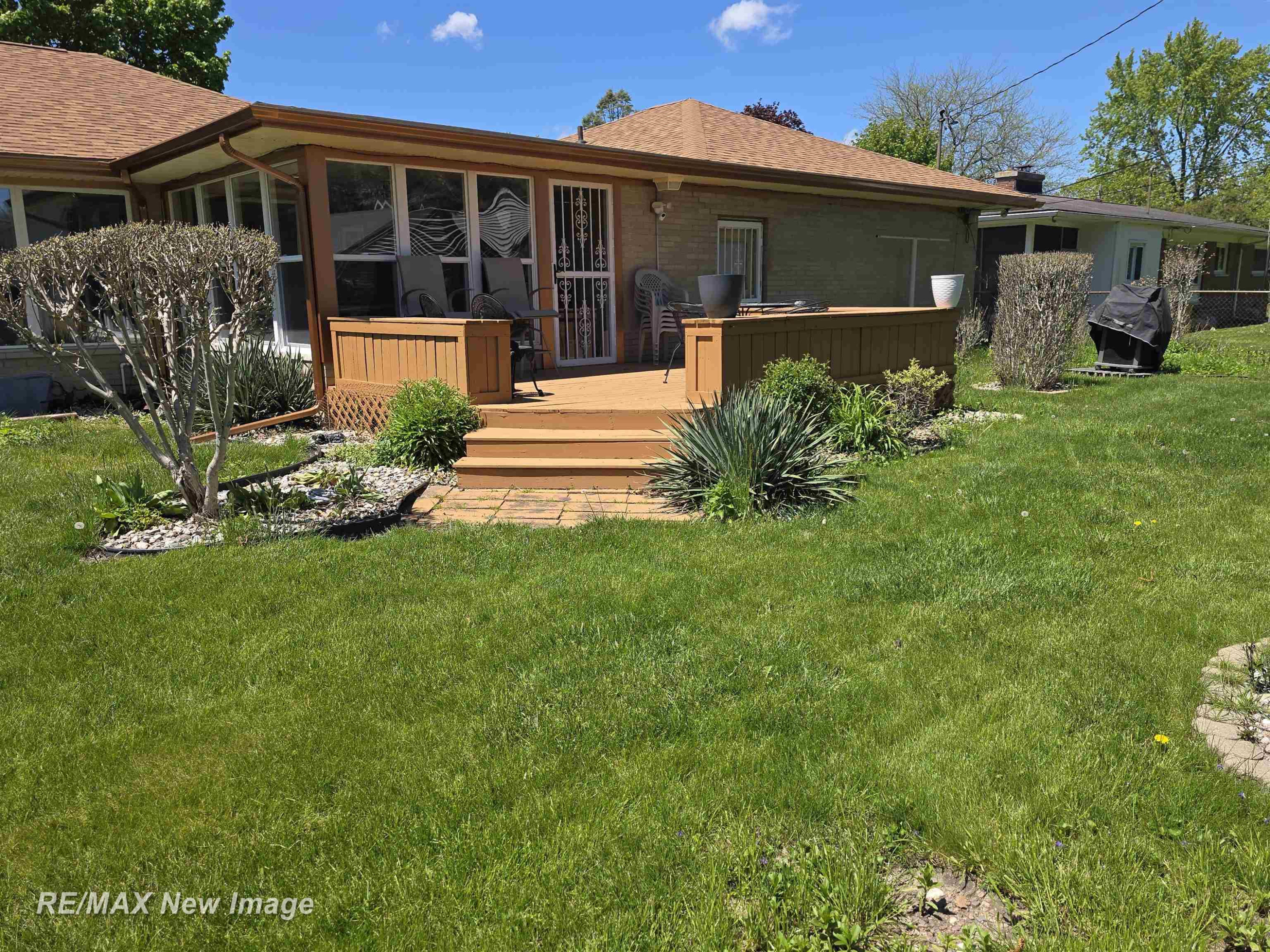 77 Elmview Court, Saginaw, MI 48602 — Photo 43