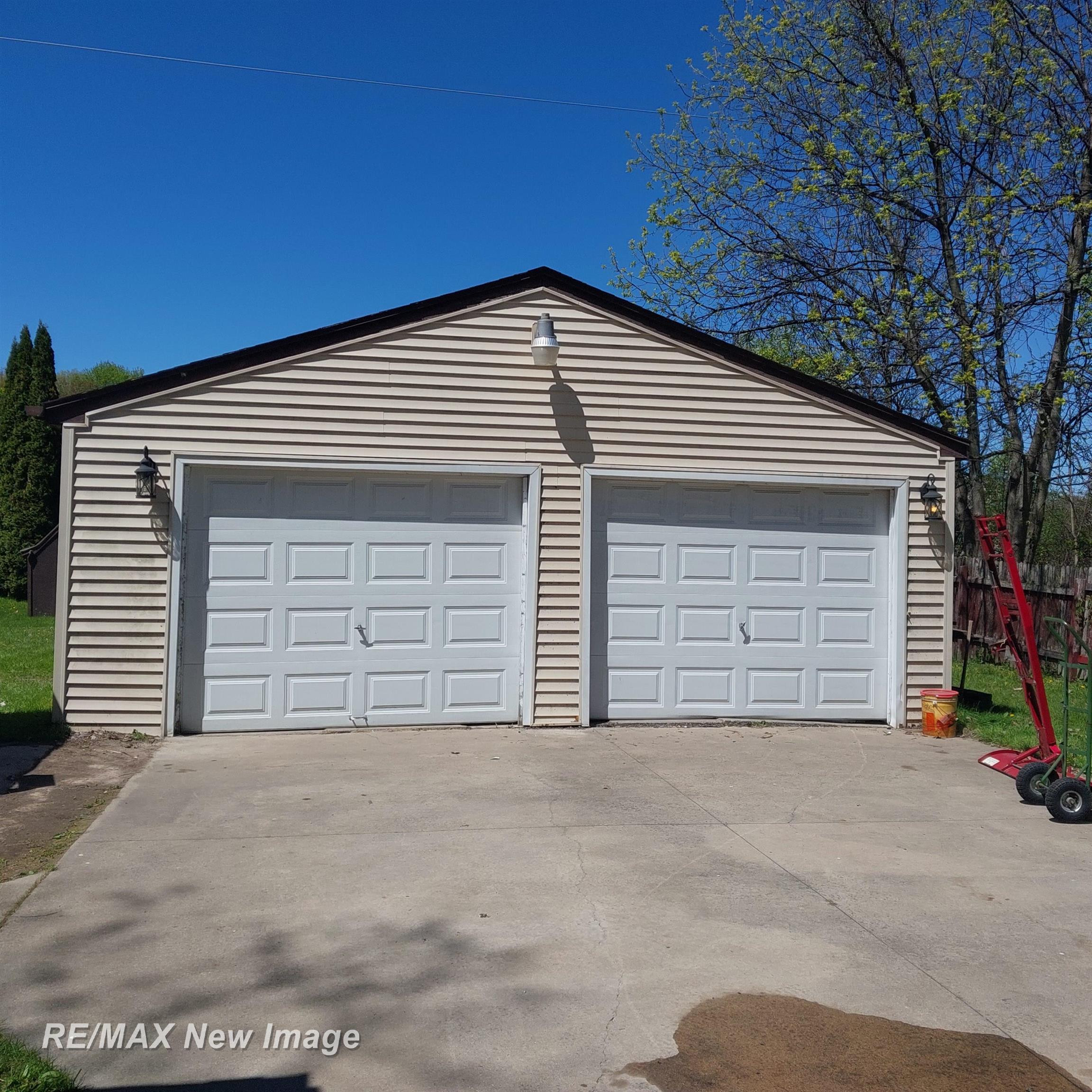 256 Victor Drive, Saginaw, MI 48609 — Photo 14