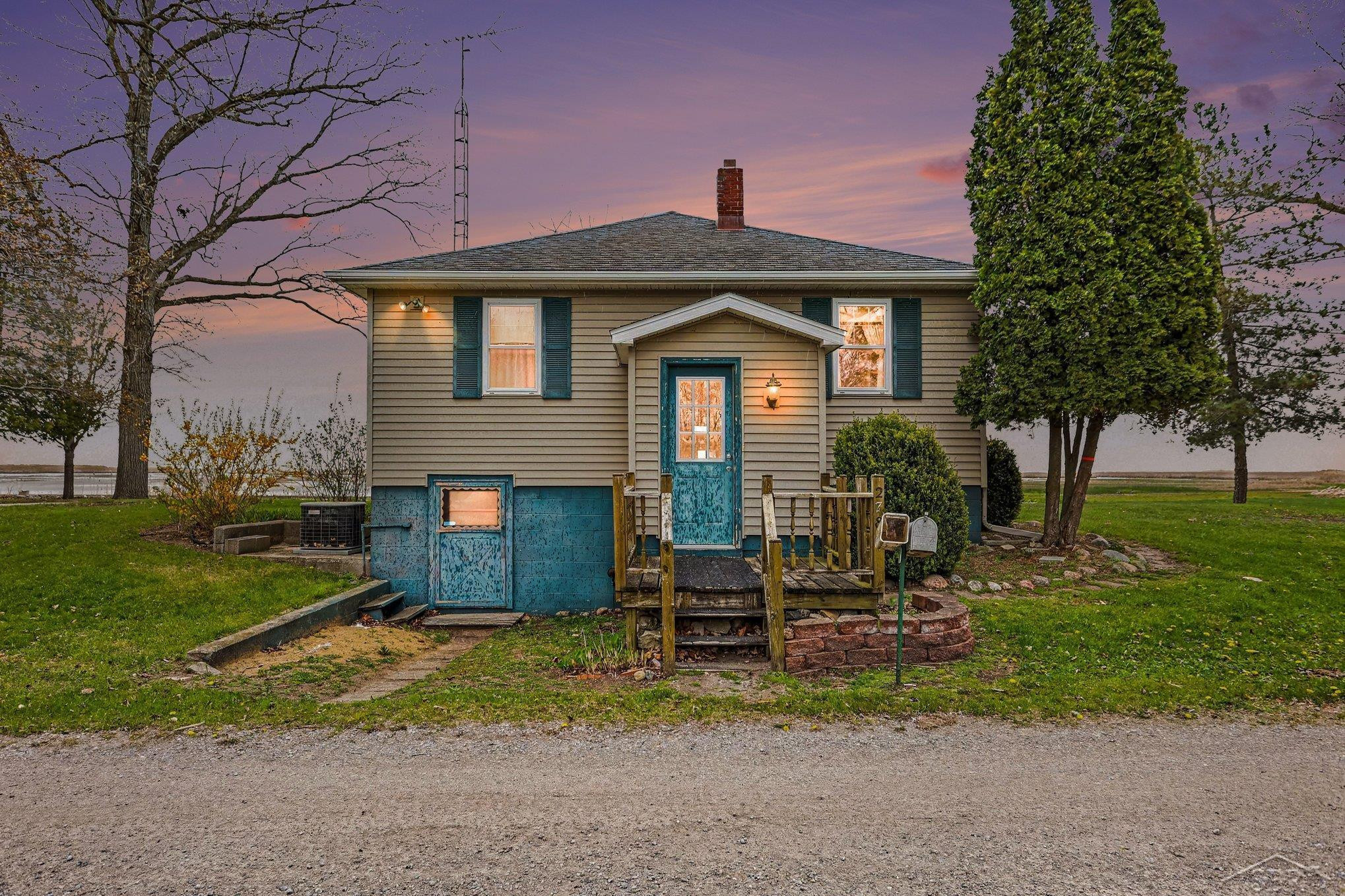 2788 N Saginaw Bay Shore Drive, Pinconning, MI 48650 — Photo 4