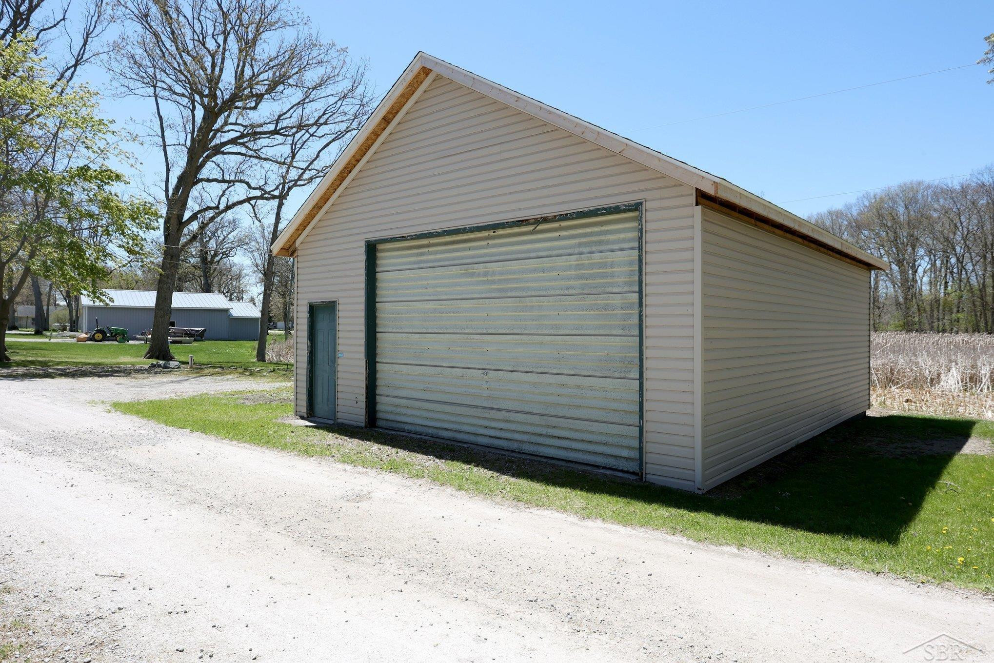 2788 N Saginaw Bay Shore Drive, Pinconning, MI 48650 — Photo 20