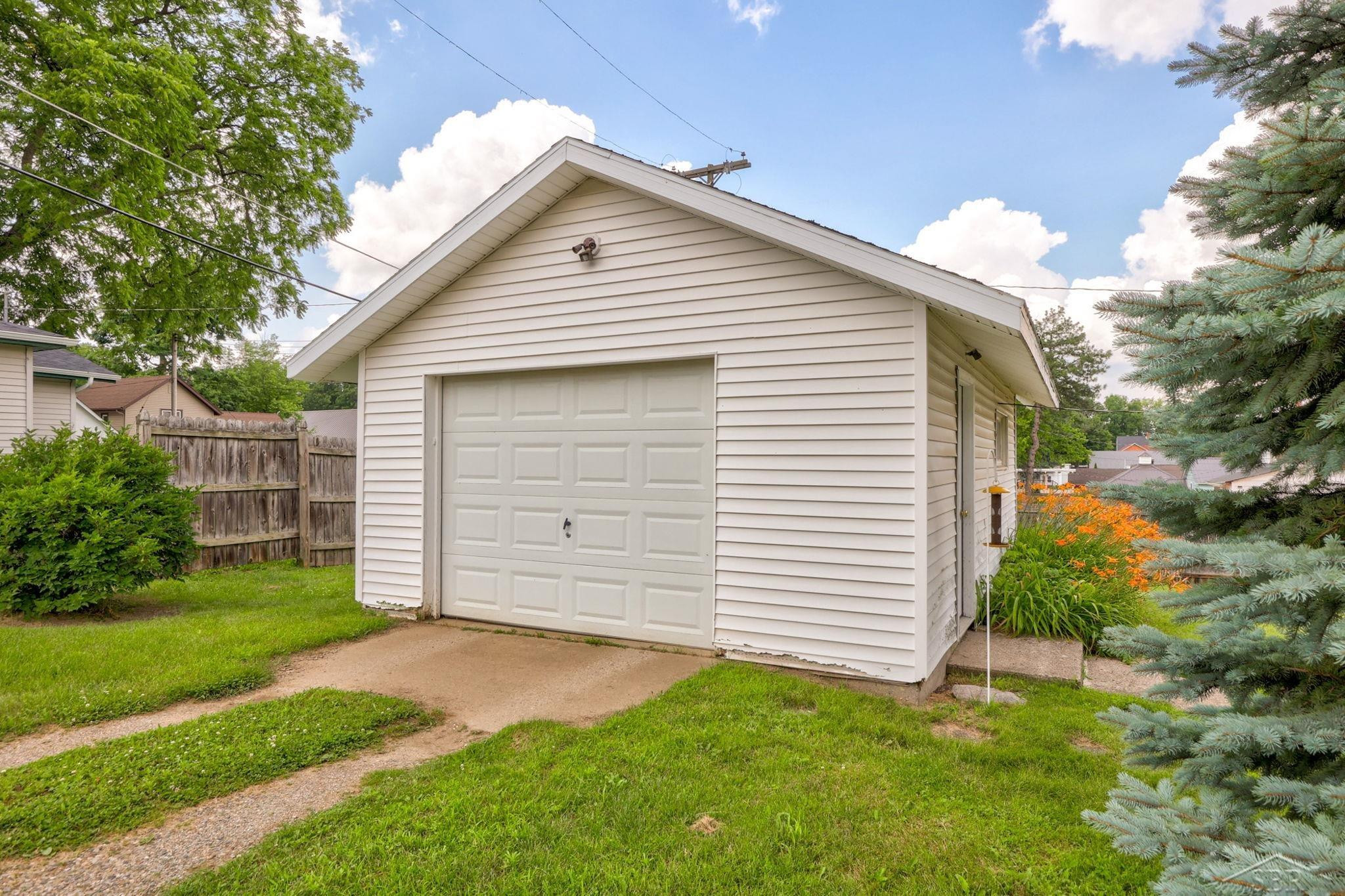 6190 Fulton Street, MI 48744 — Photo 23