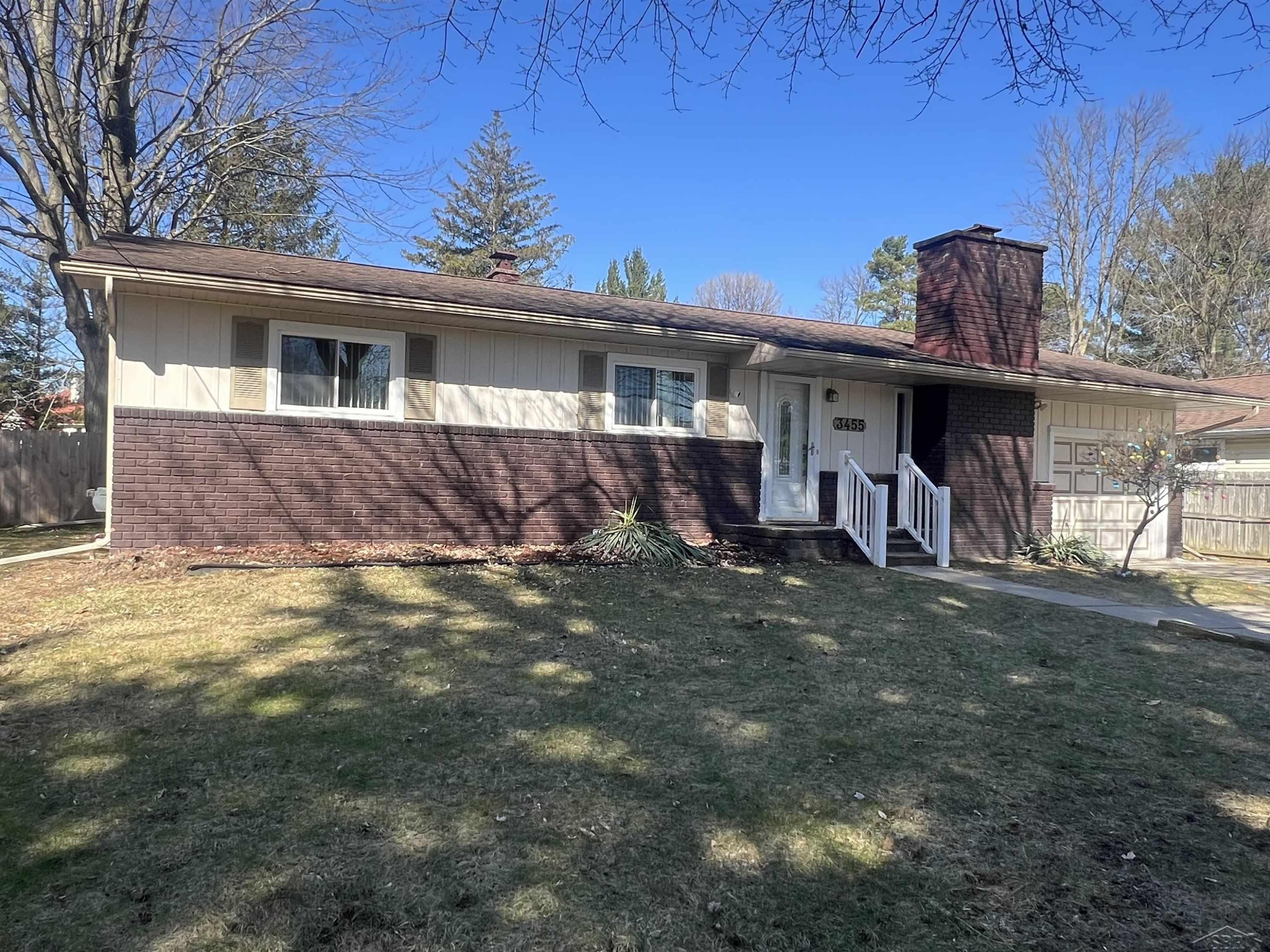 3455 Mannion Road, Saginaw, MI 48603 — front exterior