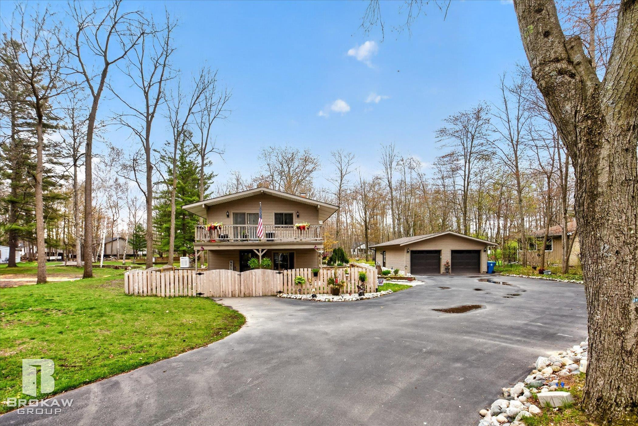 3596 E Jane Drive, Midland, MI 48642 — Photo 3