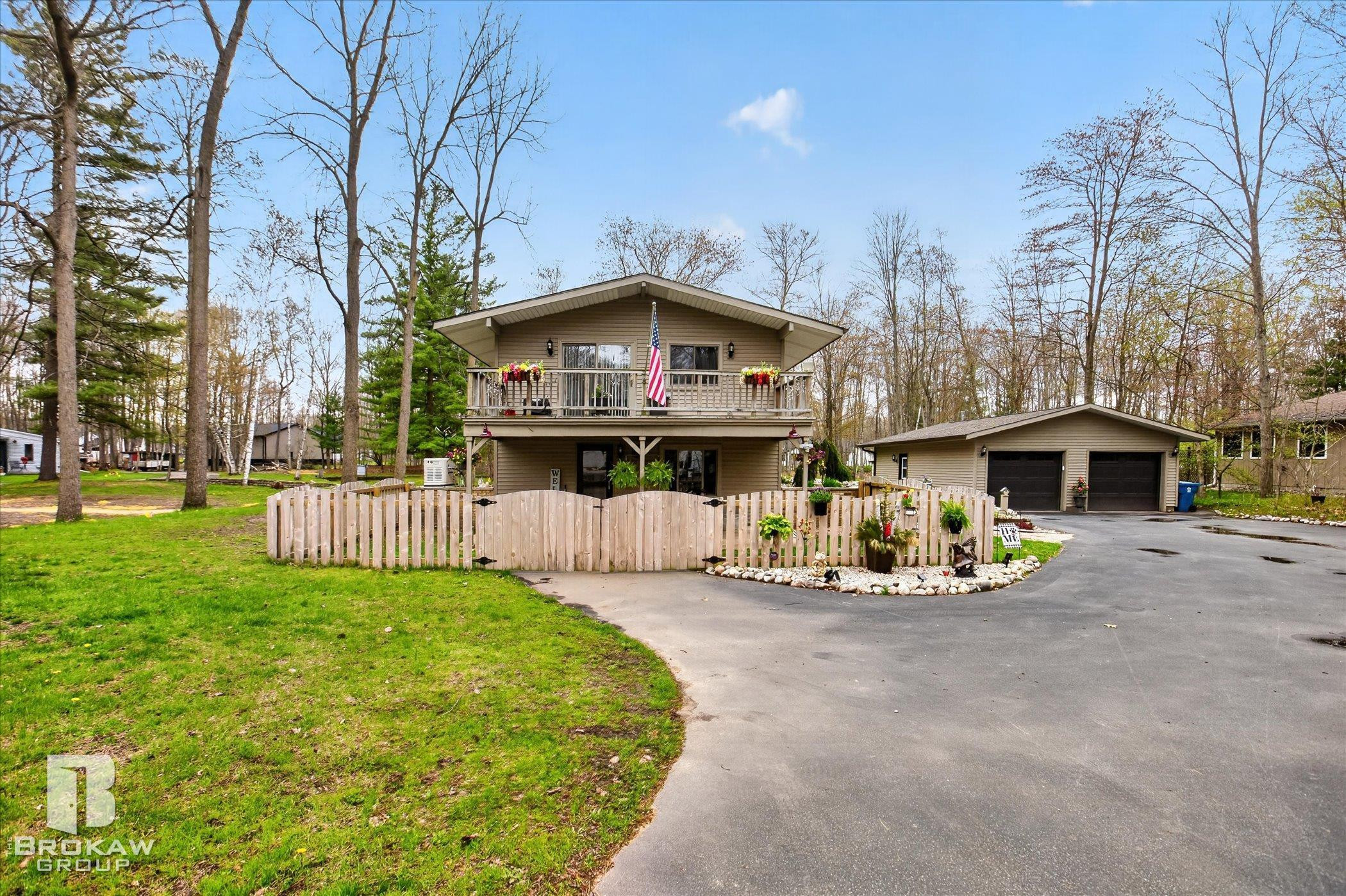 3596 E Jane Drive, Midland, MI 48642 — Photo 4