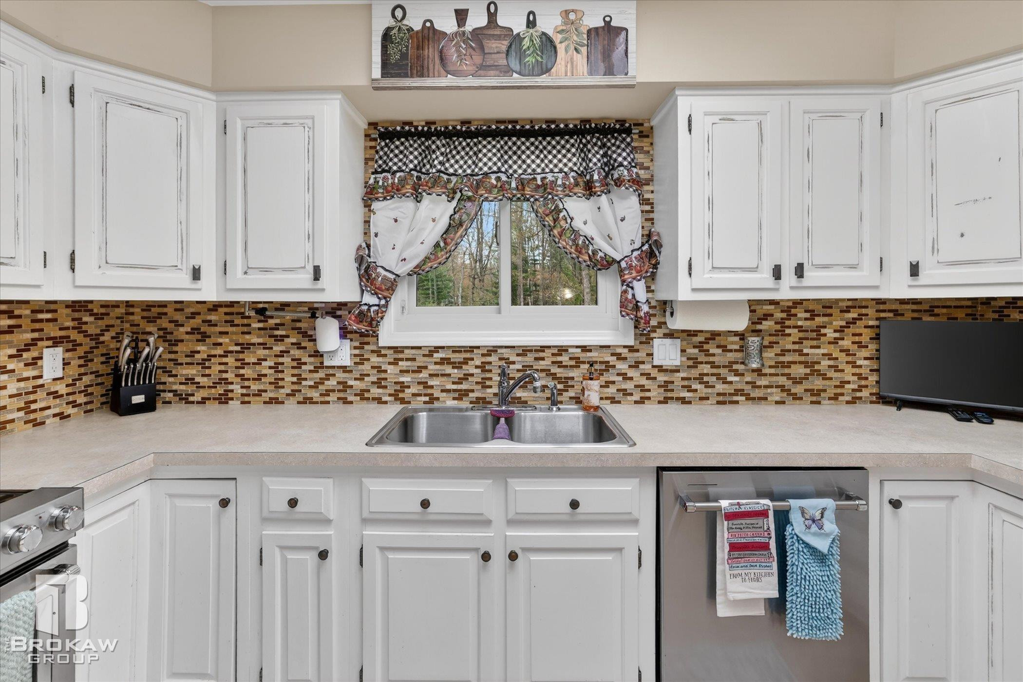 3596 E Jane Drive, Midland, MI 48642 — Photo 16