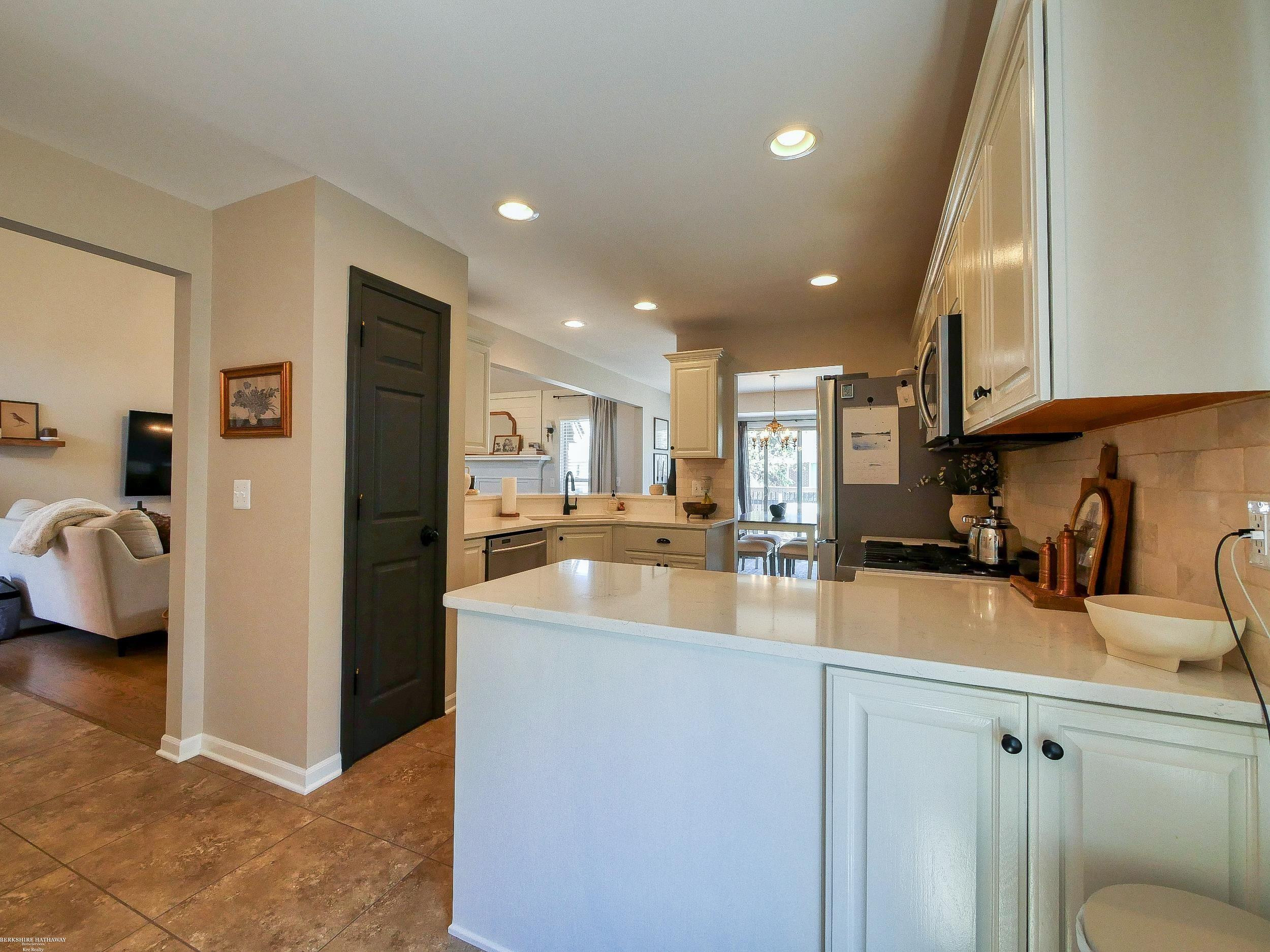 53100 Kakos Drive, Chesterfield, MI — Photo 12