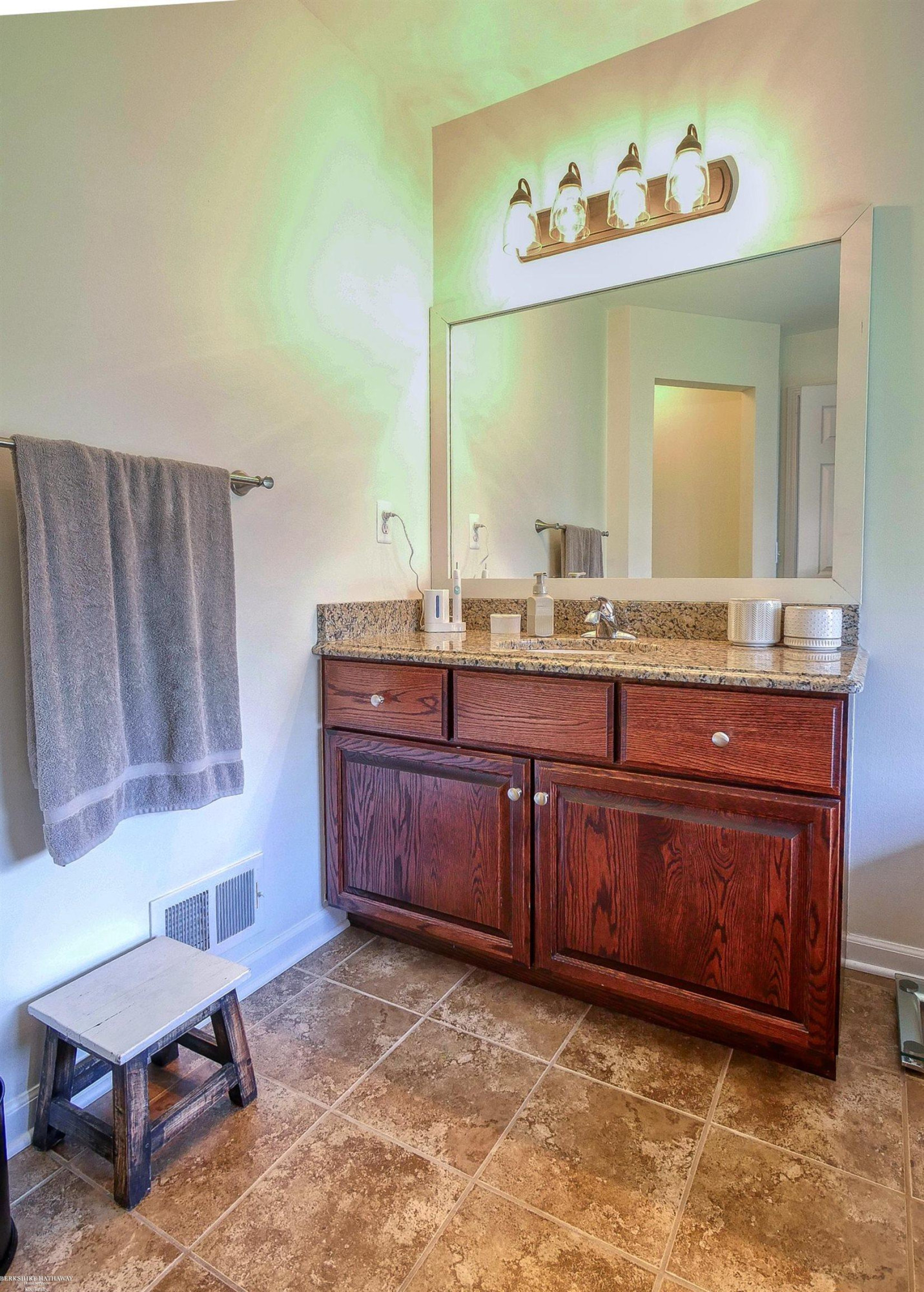 53100 Kakos Drive, Chesterfield, MI — Photo 19