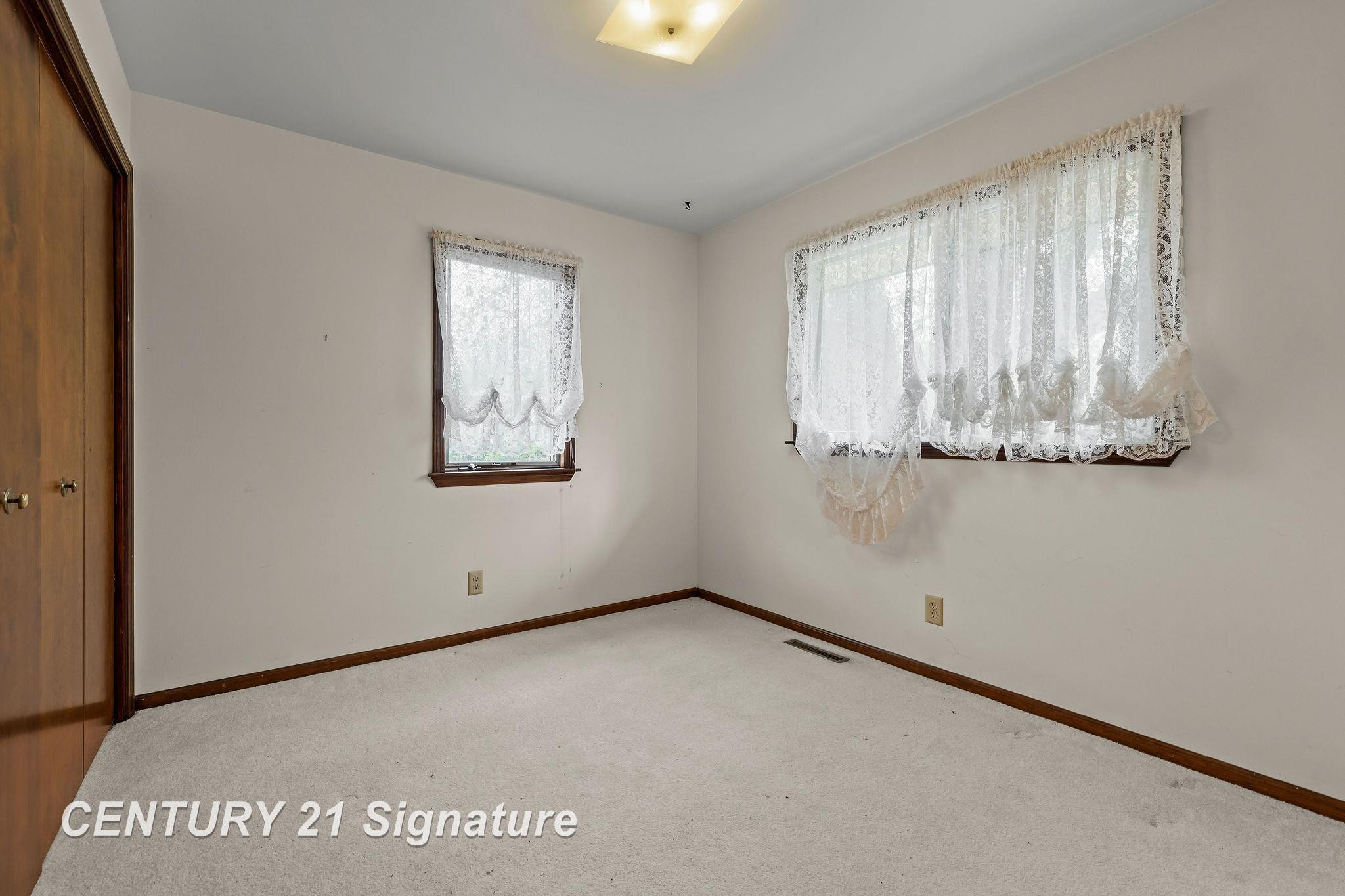 5813 Sturgeon Avenue, Midland, MI 48640 — Photo 24