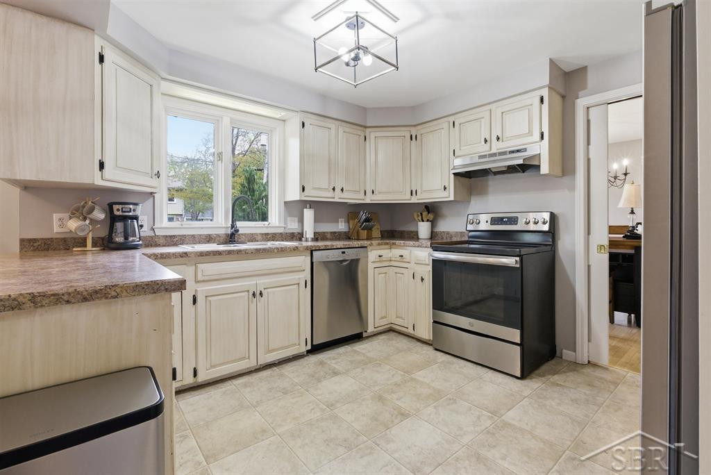 1301 Whitehall Street, Midland, MI 48642 — Photo 10