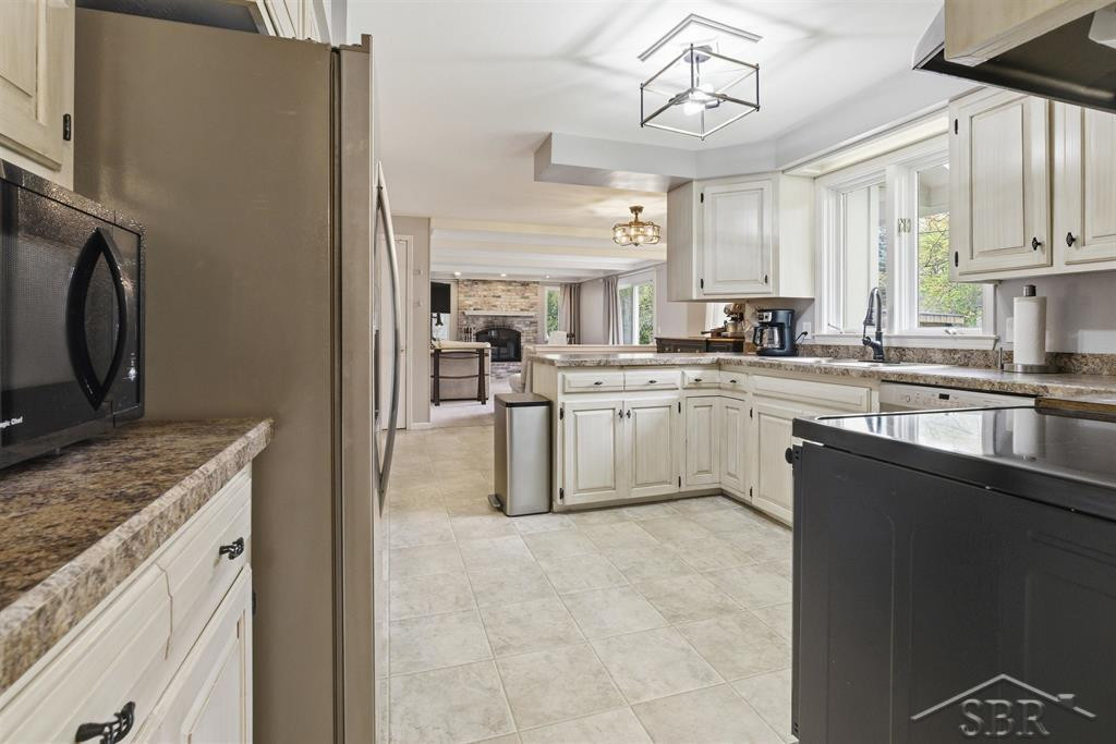 1301 Whitehall Street, Midland, MI 48642 — Photo 12